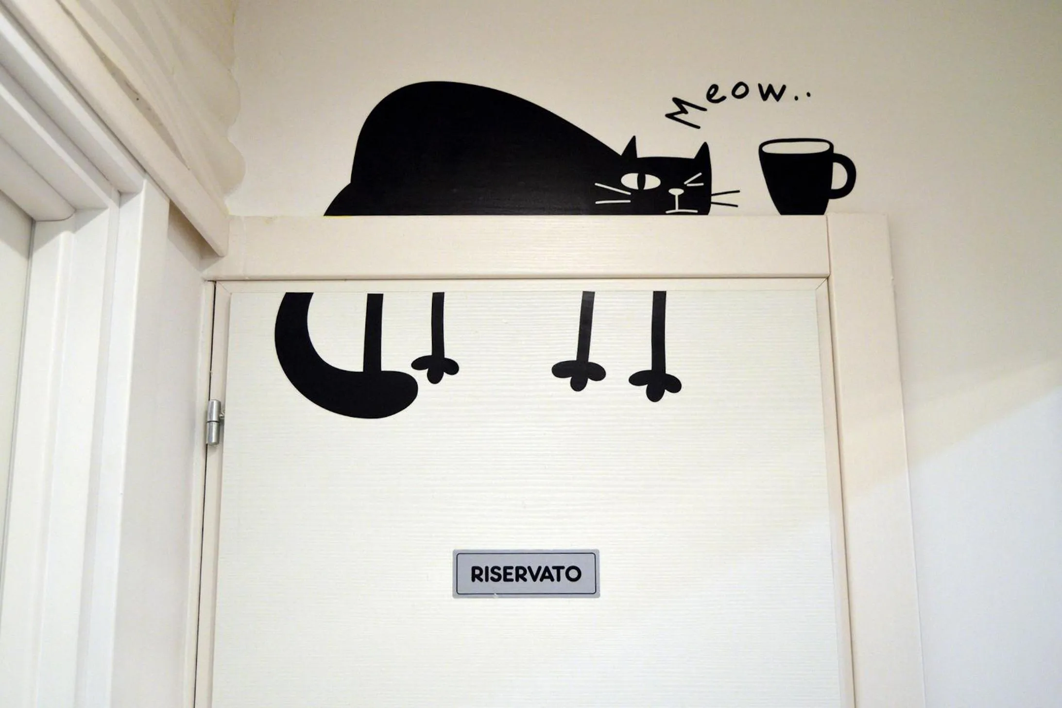 Communal lounge/ TV room in B&B Sorrento Queen