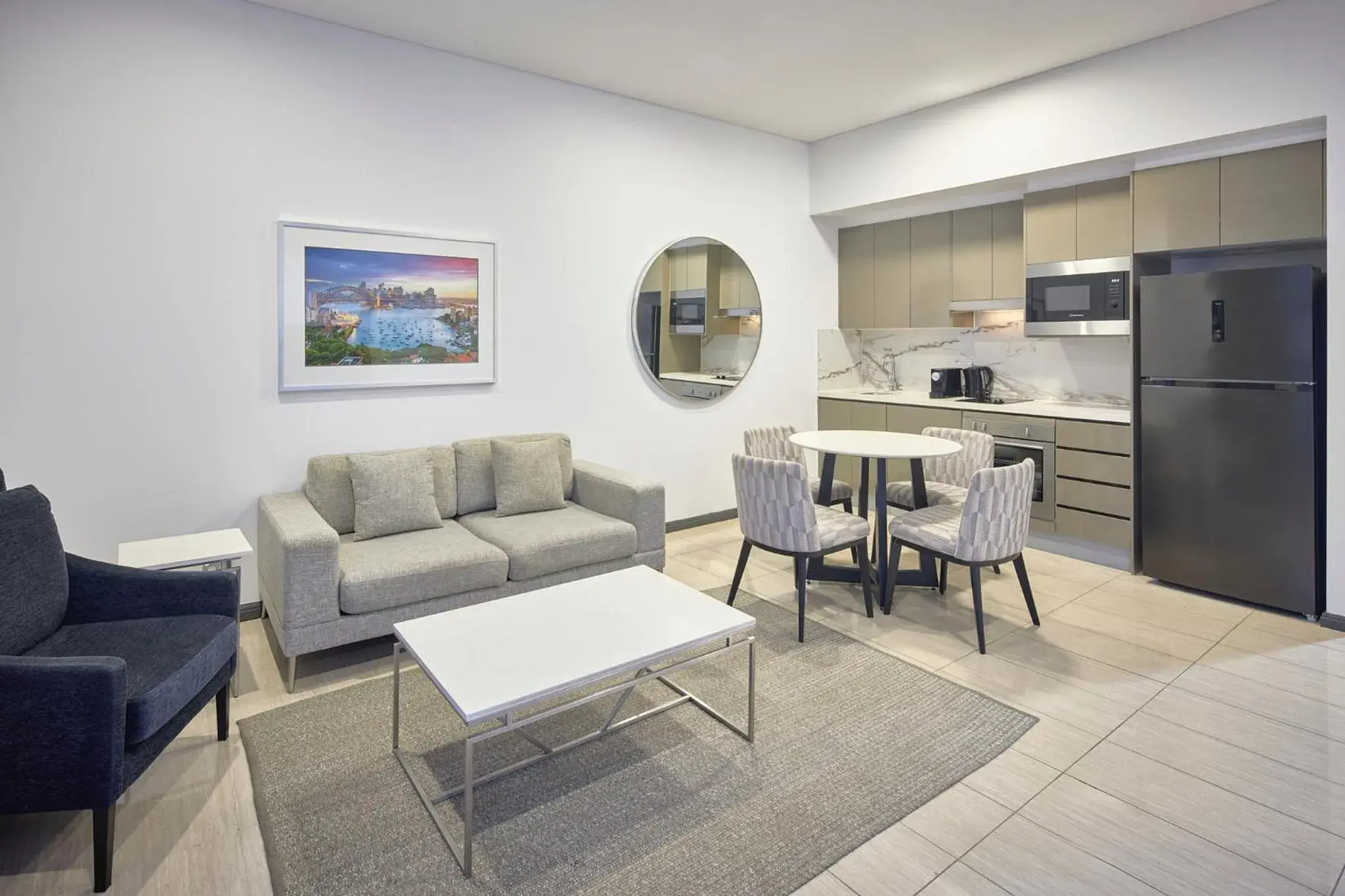 One-Bedroom Luxury Suite in Meriton Suites Campbell Street, Sydney One-Bedroom Luxury Suite in Meriton Suites Campbell Street, Sydney