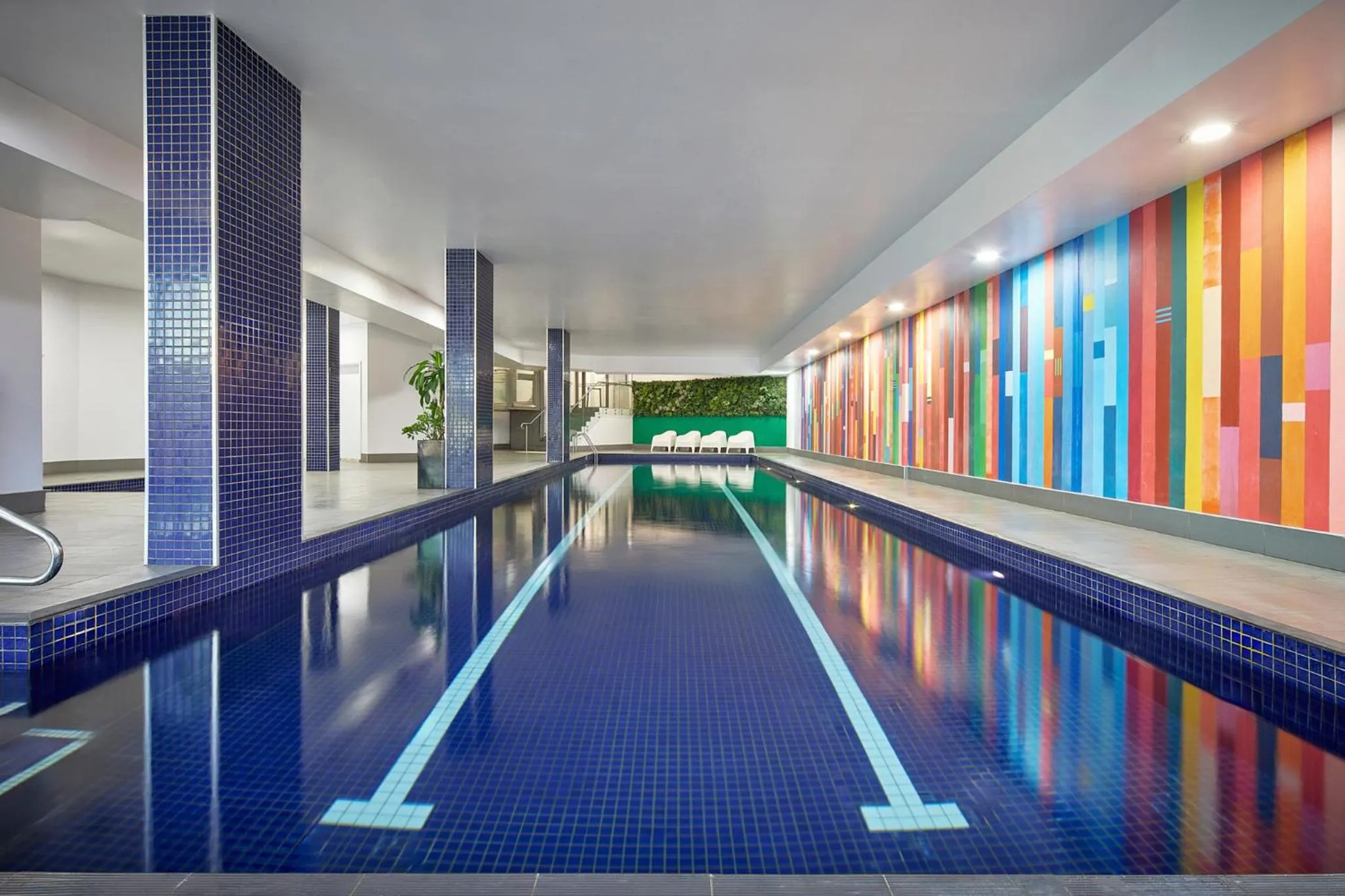 Swimming pool in Meriton Suites Campbell Street, Sydney