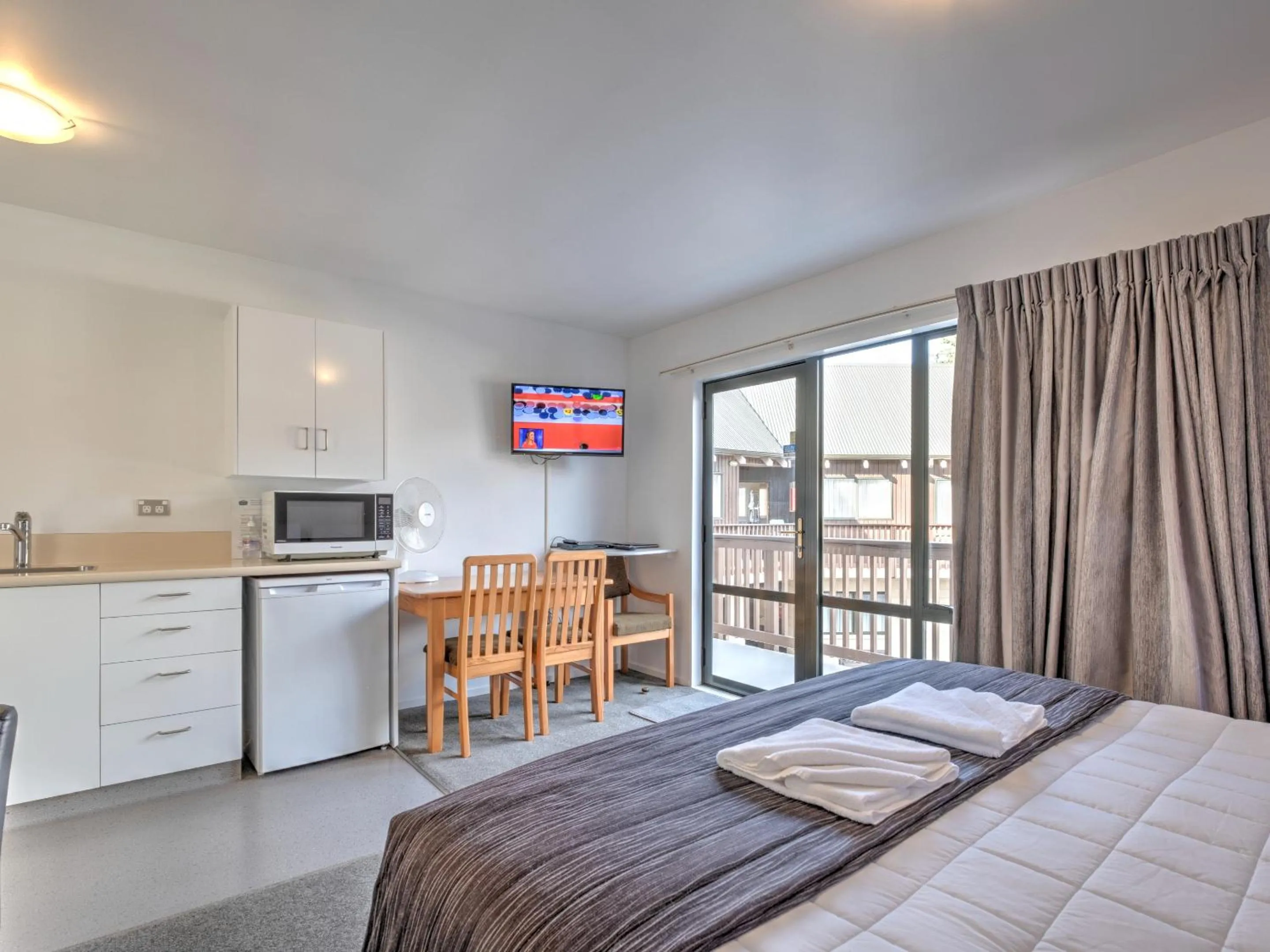 Bedroom, Bed in ASURE Hanmer Inn Motel Hanmer Springs