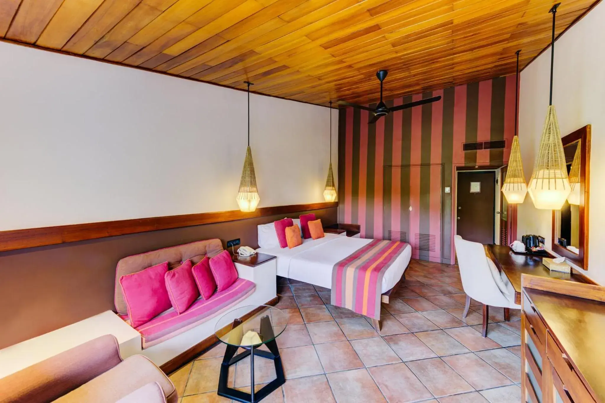 Superior King River View - single occupancy - 10% discount on Boat rides & Archery, Early Check In & Late Check Out on Availability in Cinnamon Citadel Kandy Superior King River View - single occupancy - 10% discount on Boat rides & Archery, Early Check In & Late Check Out on Availability in Cinnamon Citadel Kandy