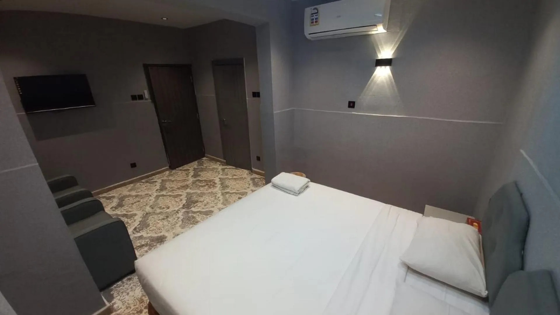 Bed in Sur Hotel