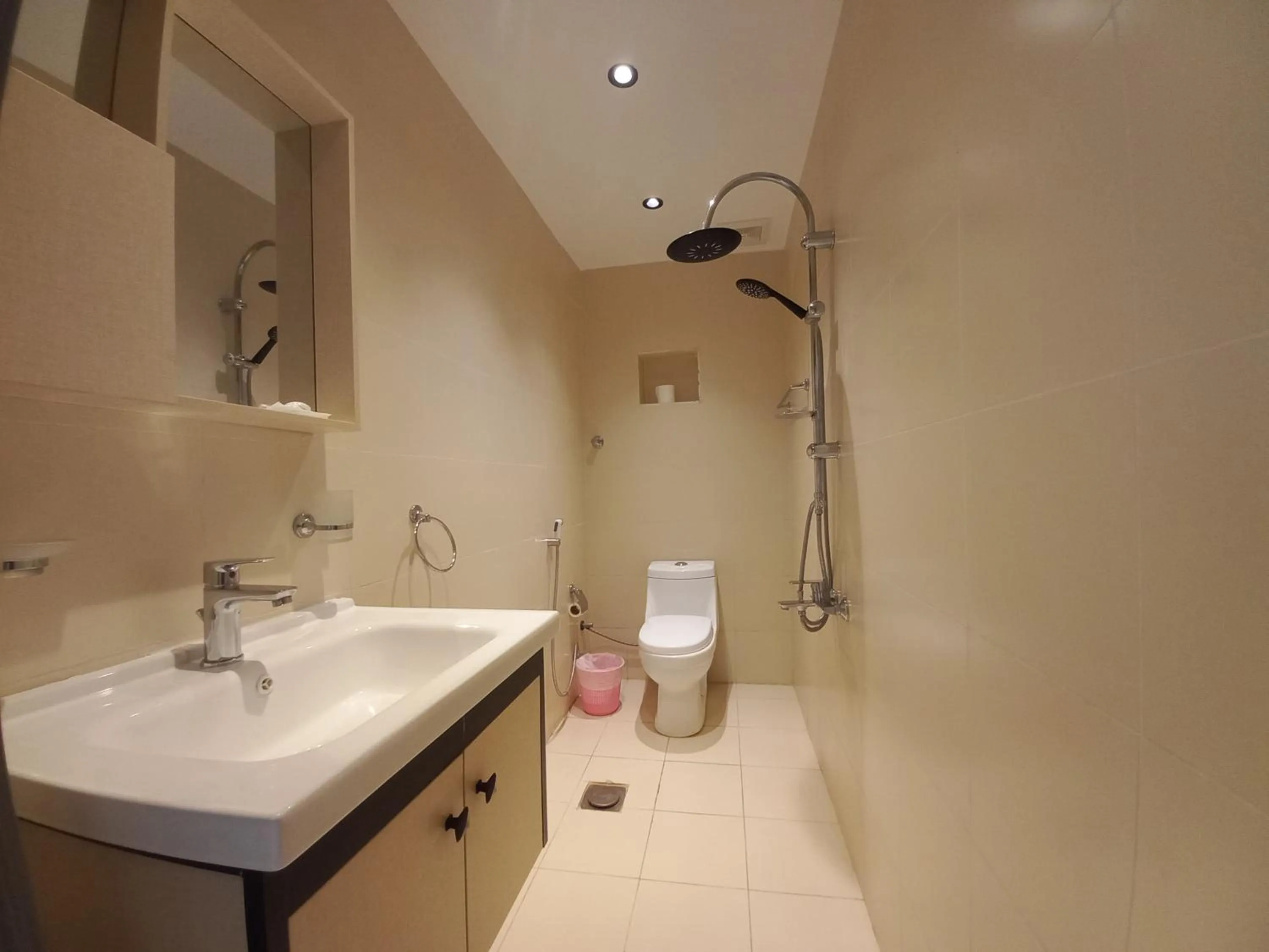 Bathroom in Sur Hotel