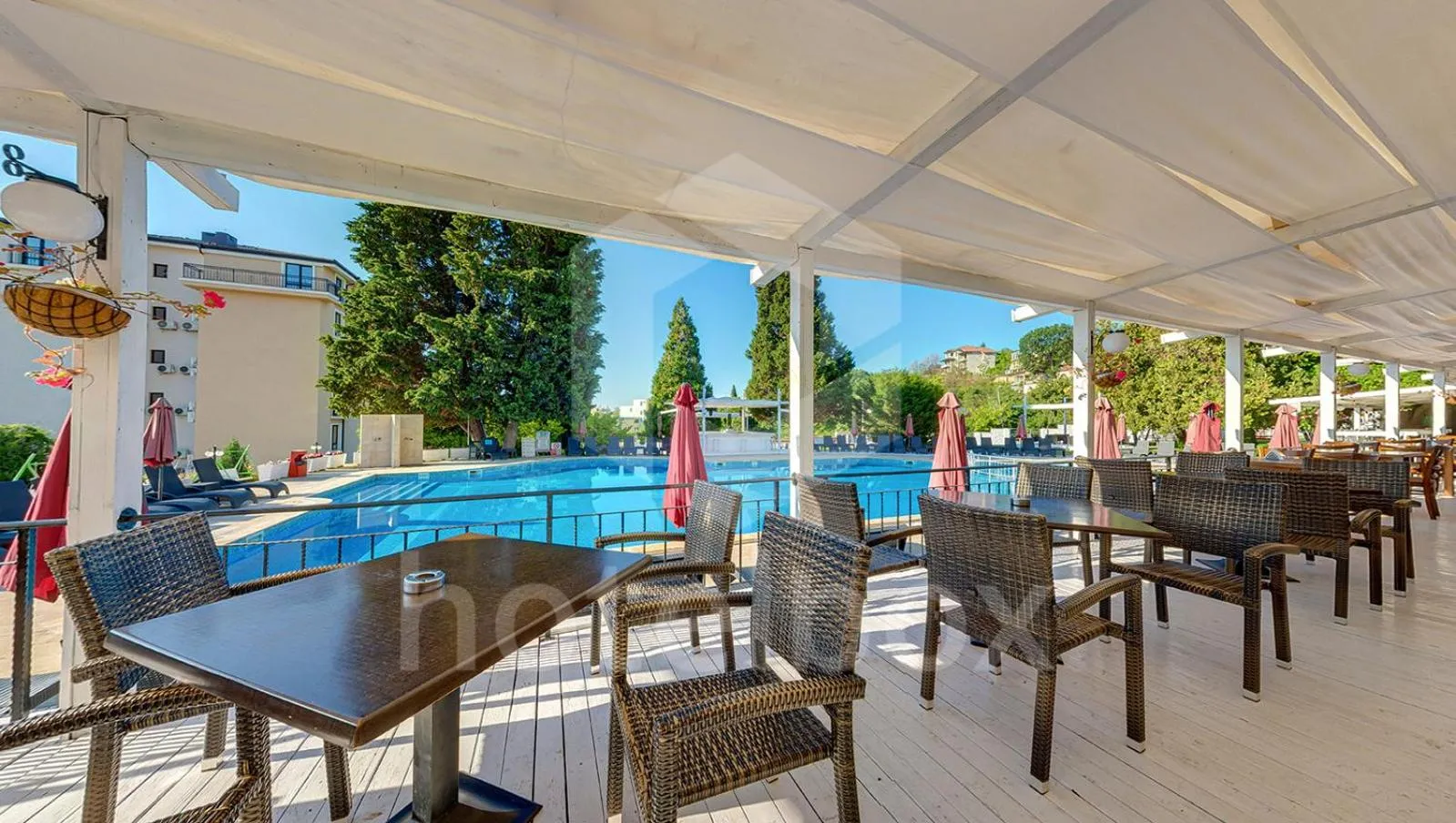 Restaurant/places to eat in Detelina Hotel