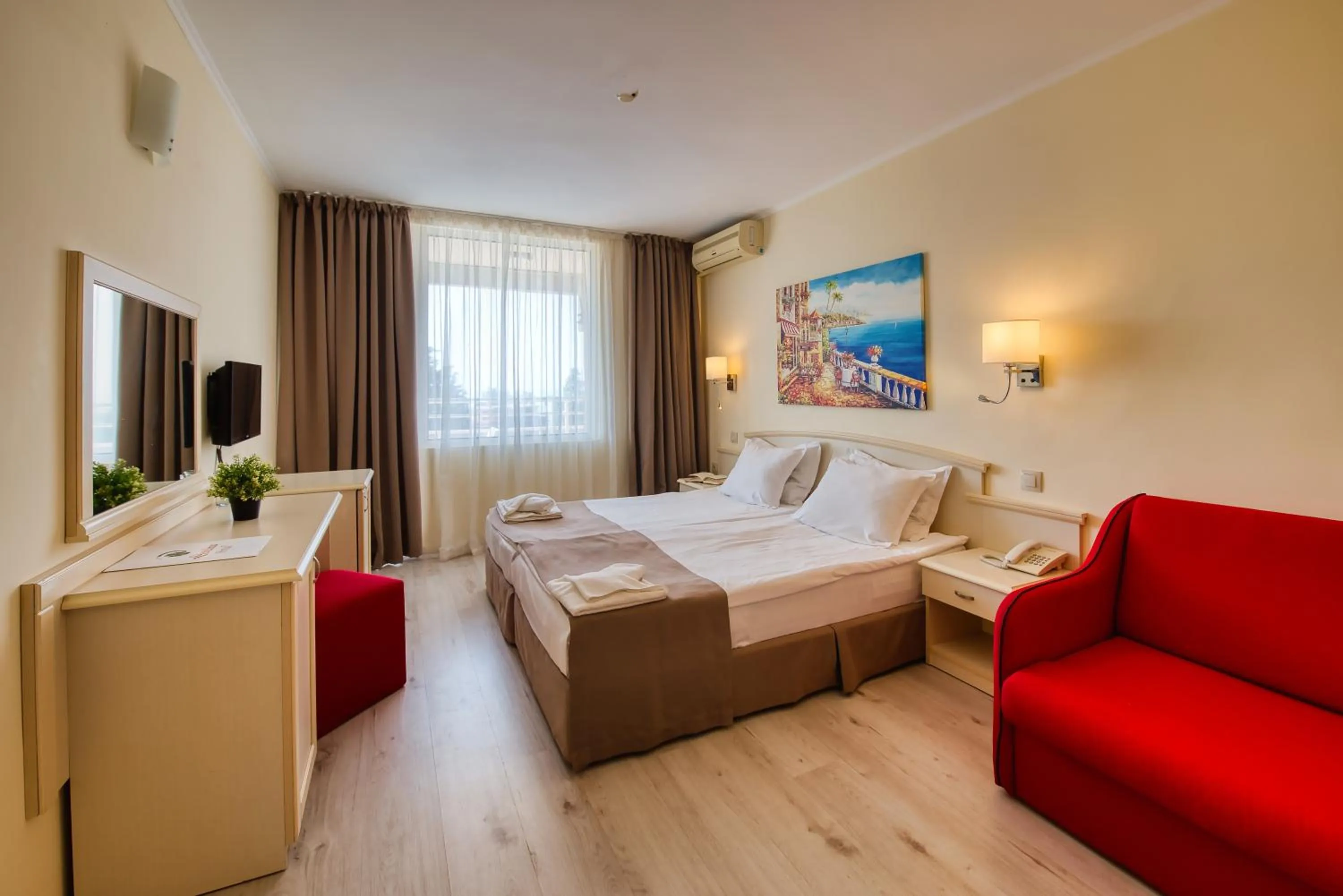 Photo of the whole room, Bed in Detelina Hotel