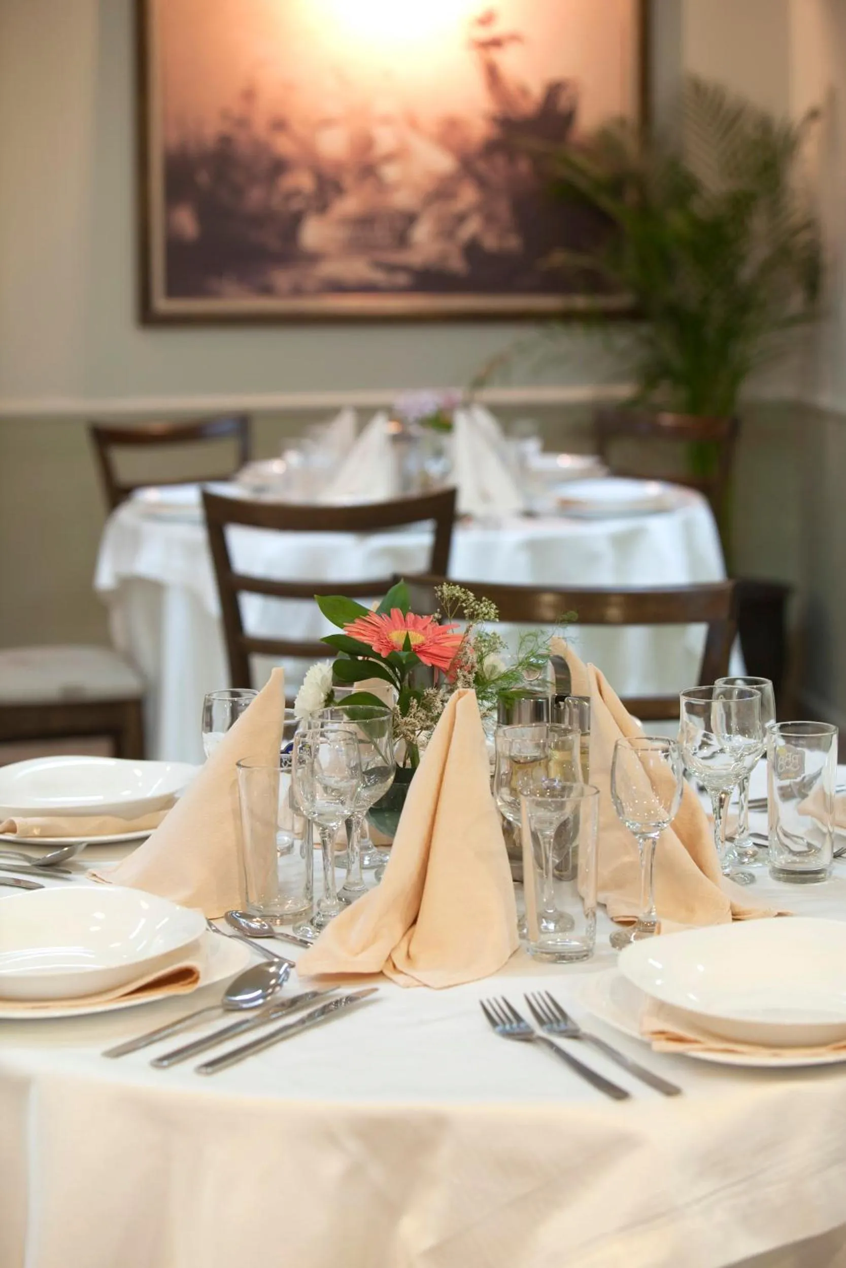 Restaurant/places to eat in Detelina Hotel