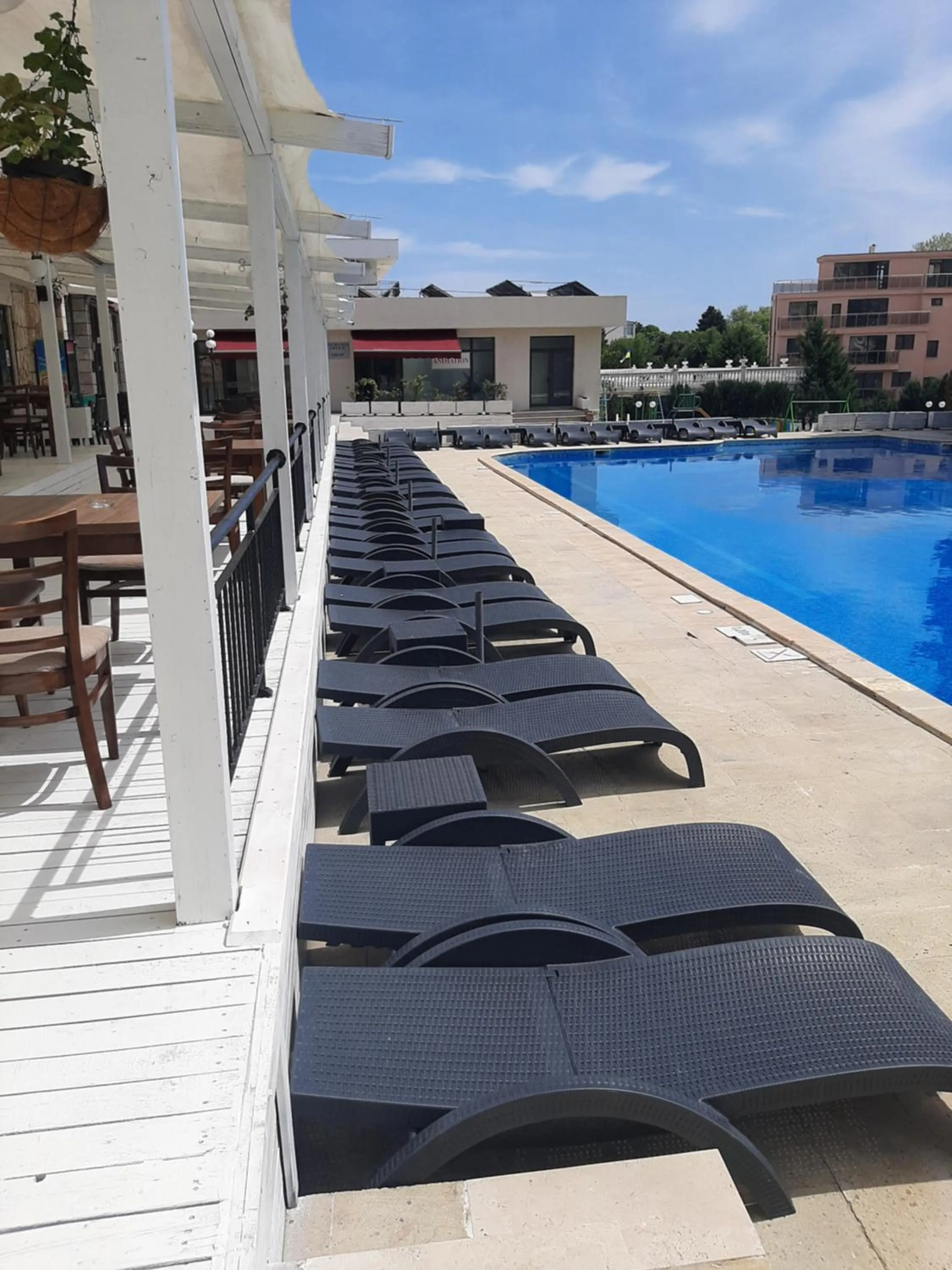 Swimming pool in Detelina Hotel