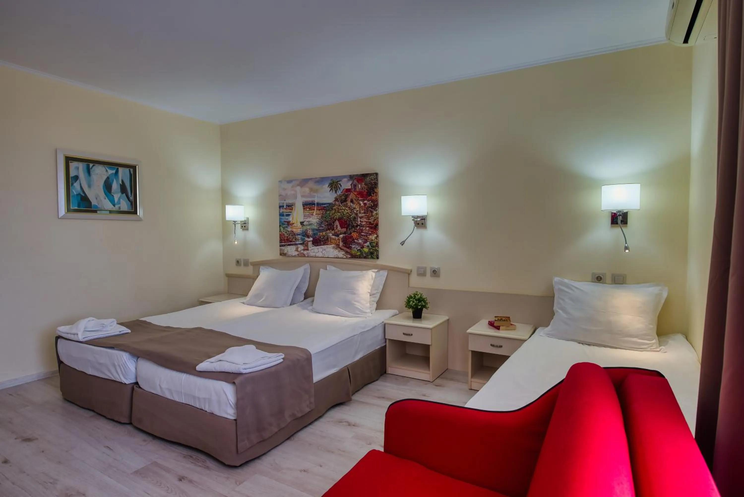 Photo of the whole room, Bed in Detelina Hotel