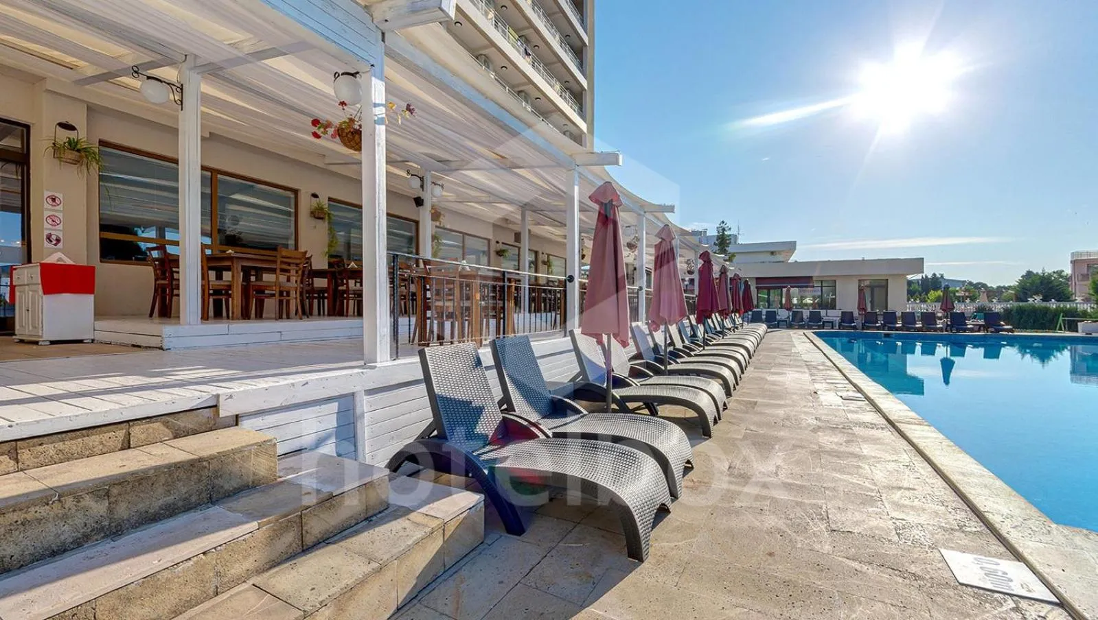 Swimming pool in Detelina Hotel