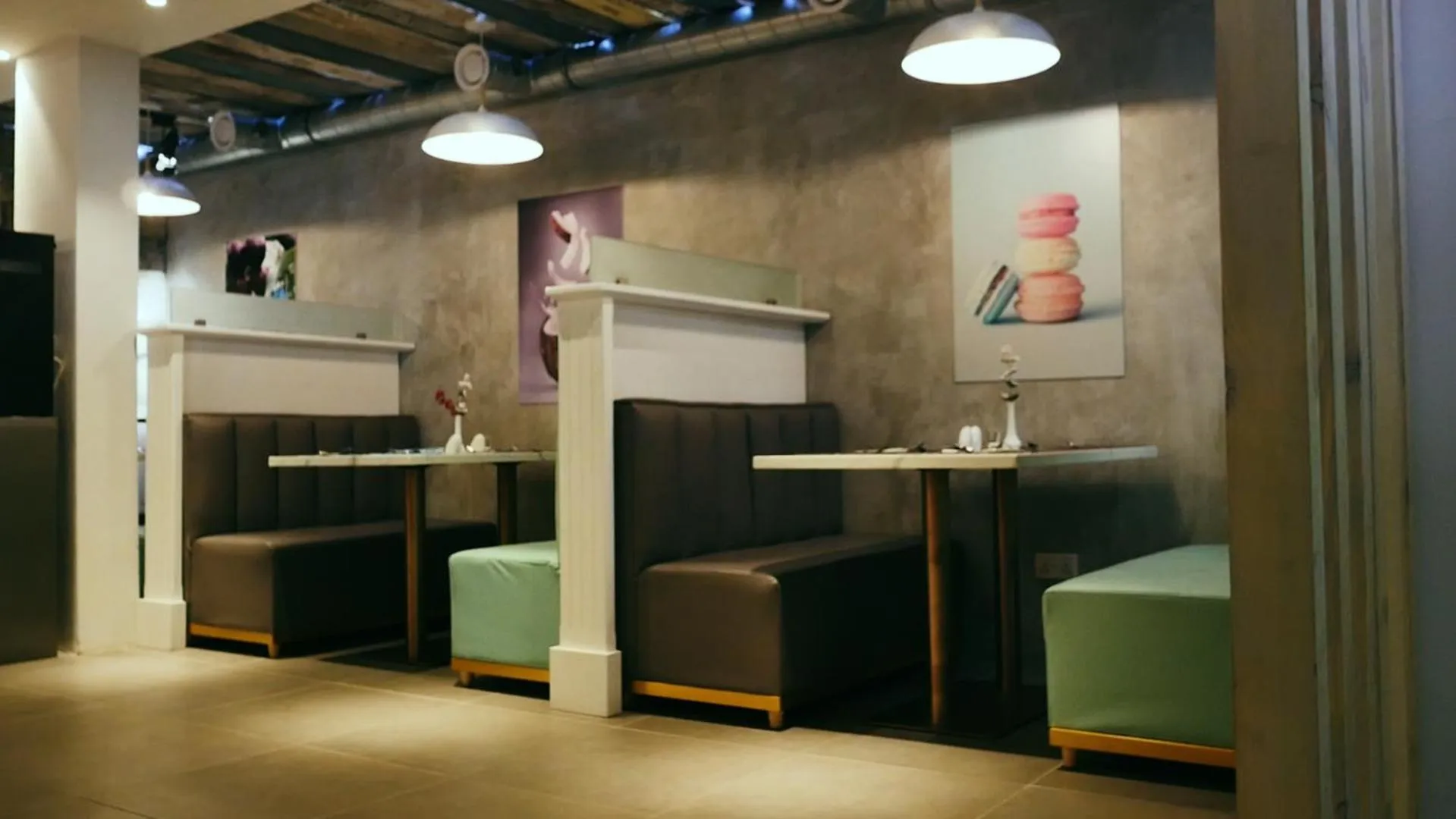 Restaurant/places to eat in Pereybere Hotel & Spa