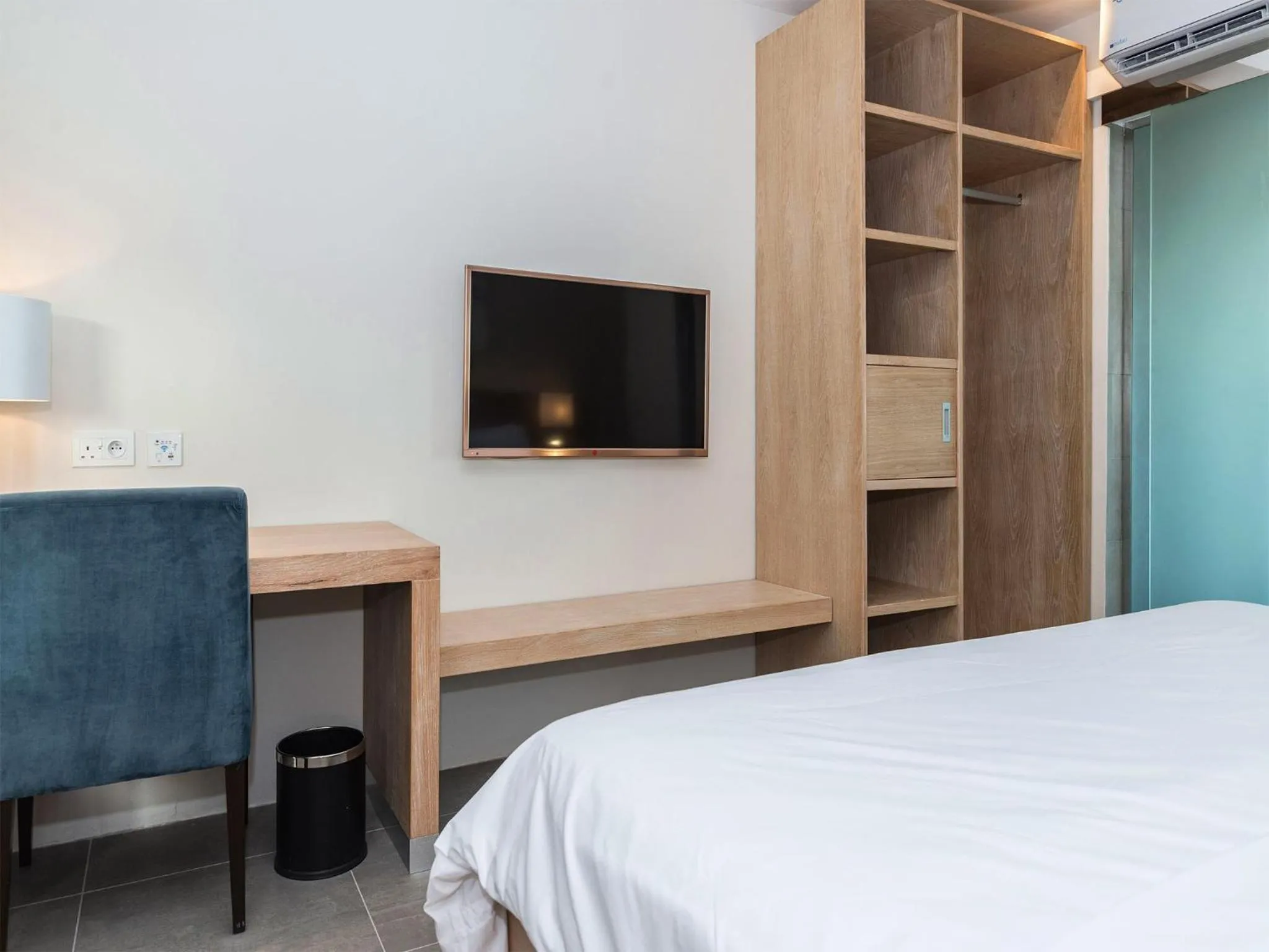 TV and multimedia, Bed in Pereybere Hotel & Spa