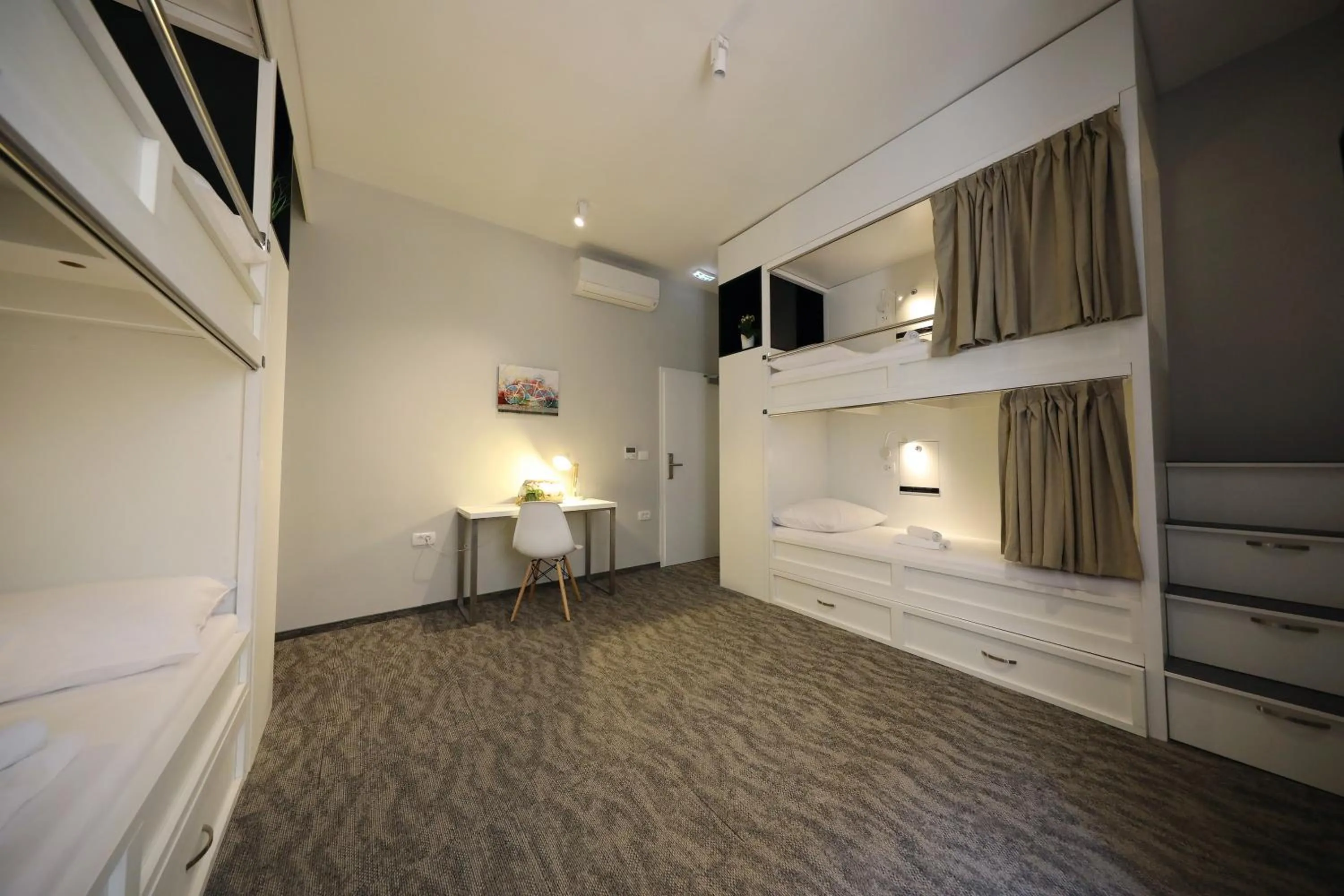 Photo of the whole room, Bed in Downtown Boutique Hostel