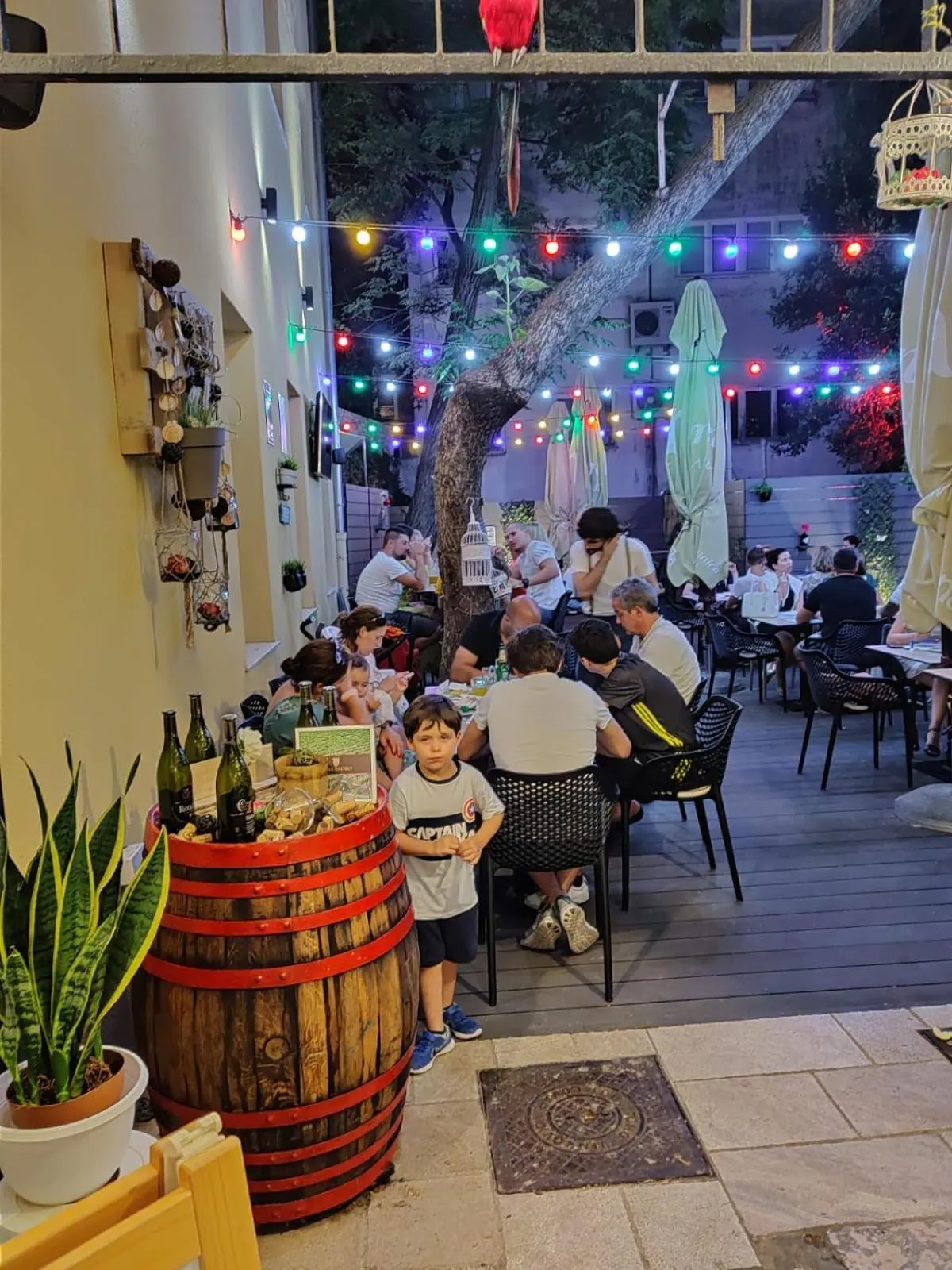 Restaurant/places to eat in Downtown Boutique Hostel