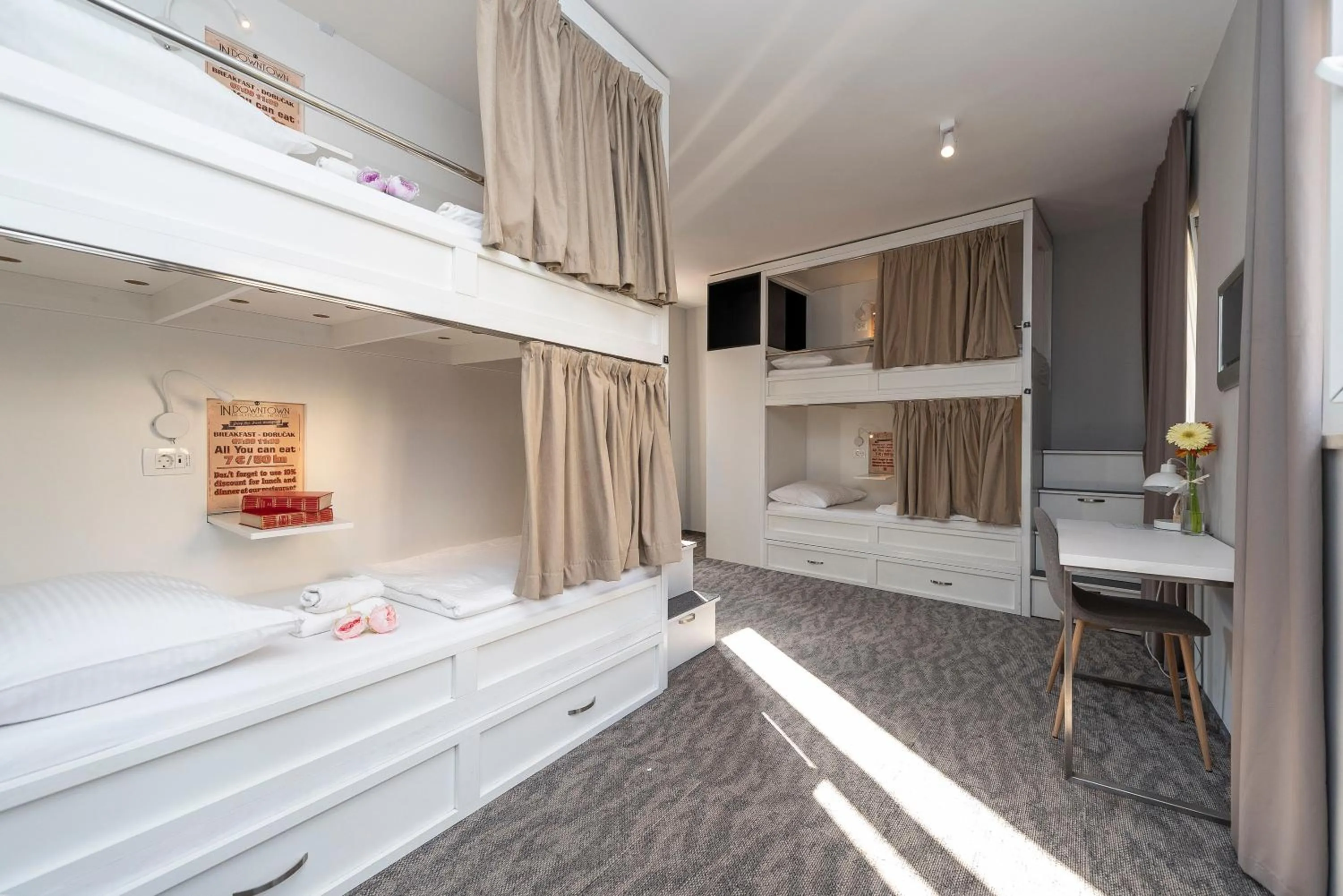 Bedroom, Bed in Downtown Boutique Hostel