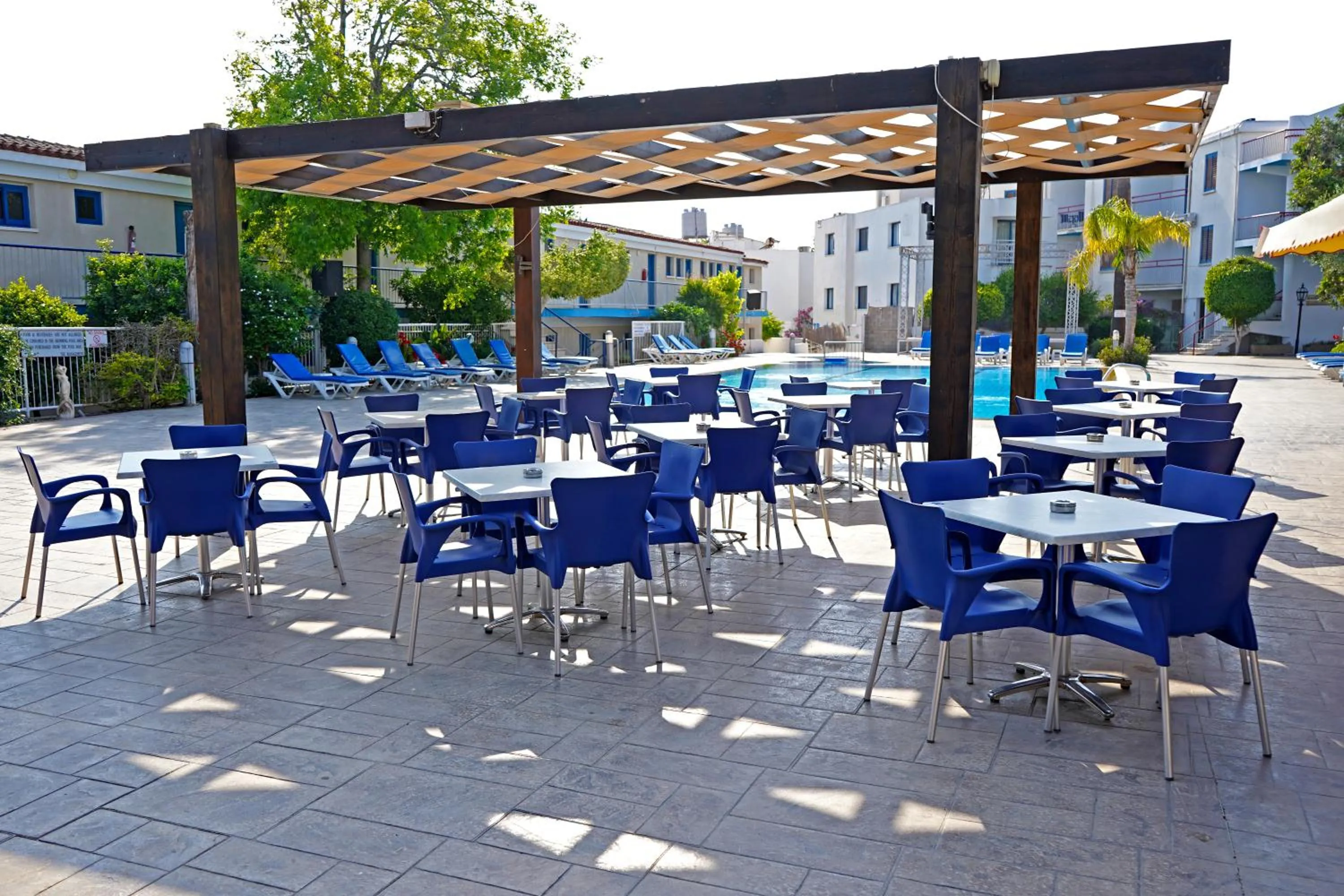 Restaurant/places to eat in Green Bungalows Hotel Apartments - Residents Only