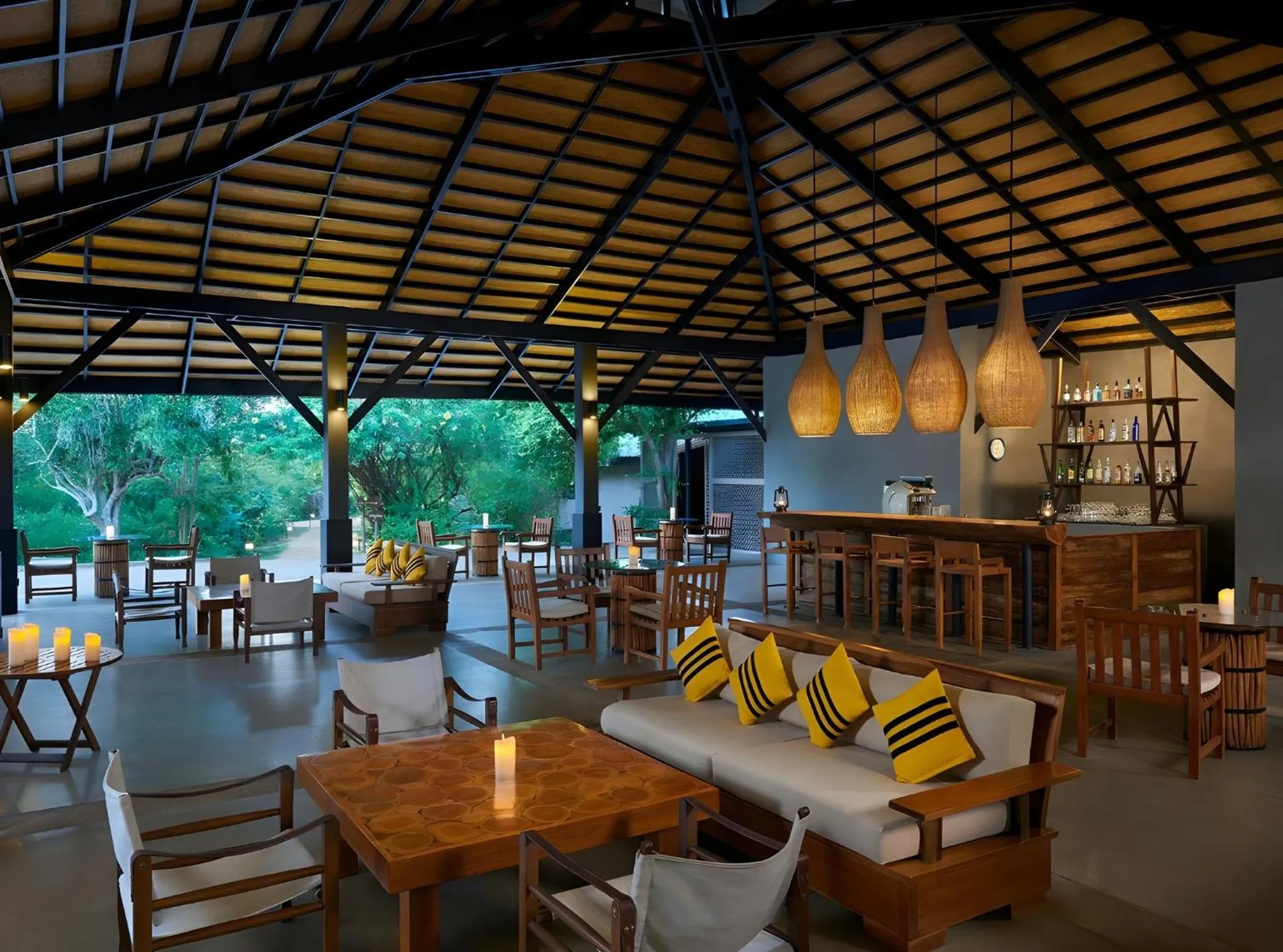 Lounge or bar in Cinnamon Wild Yala