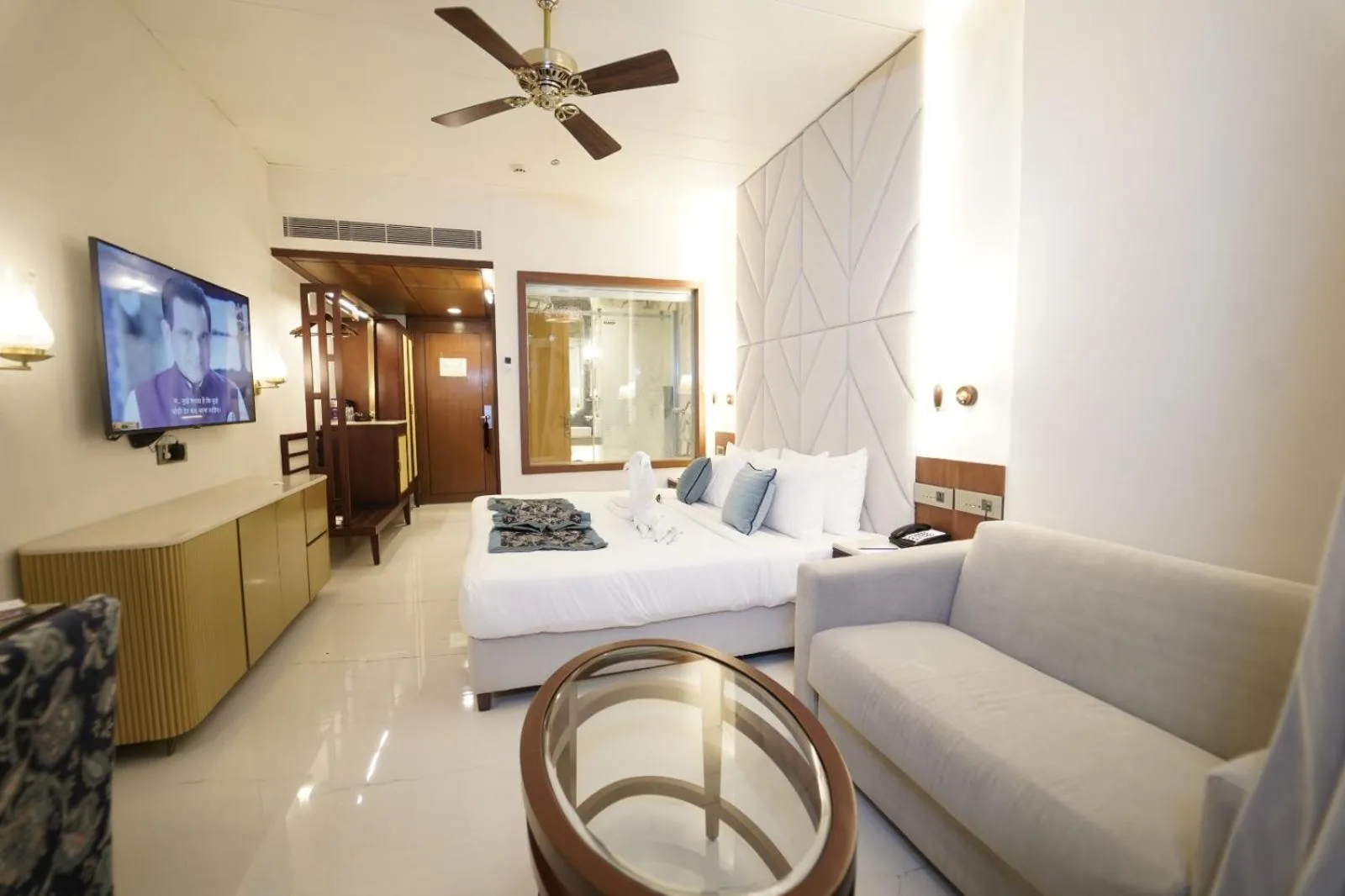 Bed in Evershine Resort & Spa