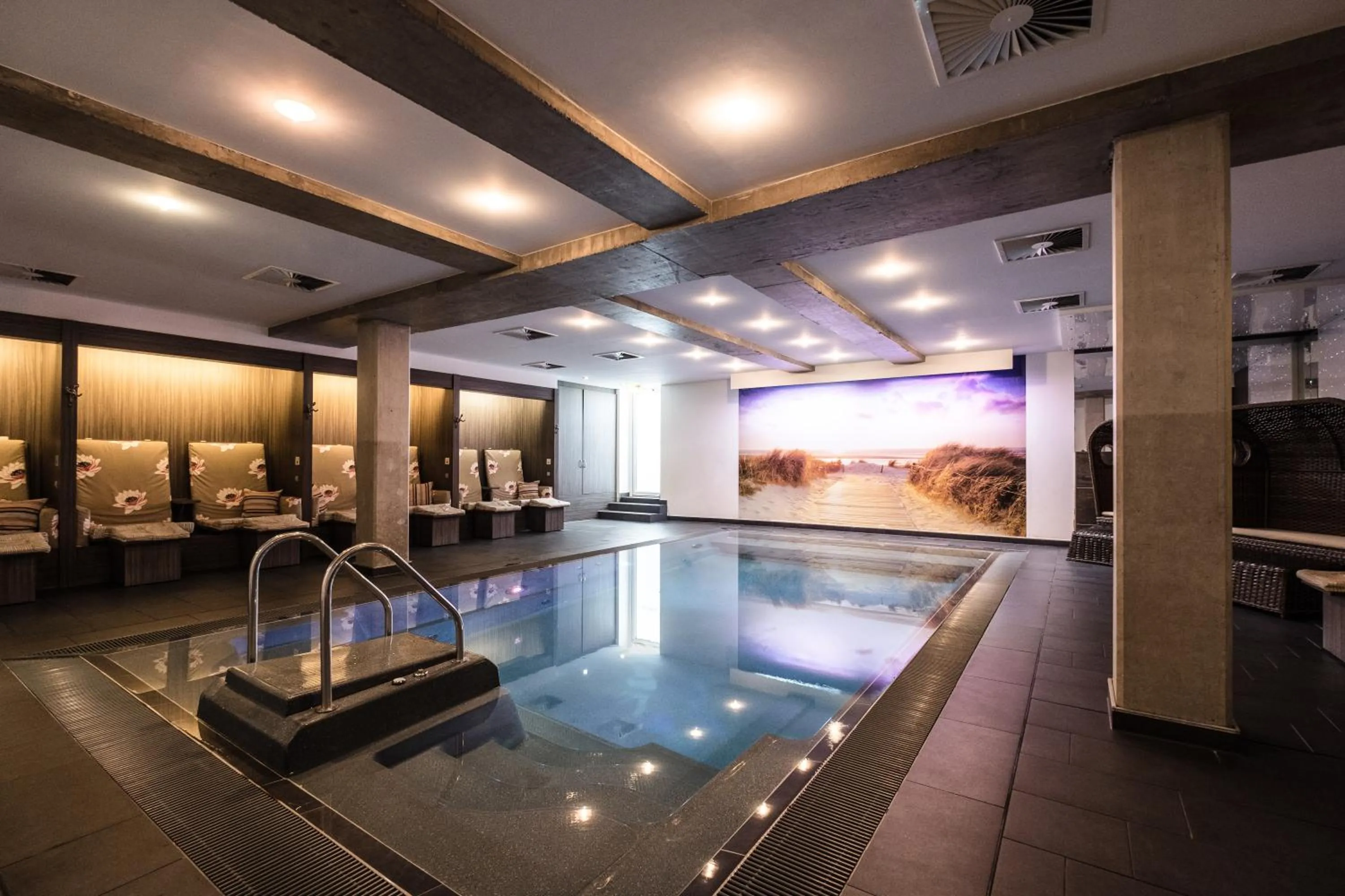 Swimming pool in Hotel Kolb