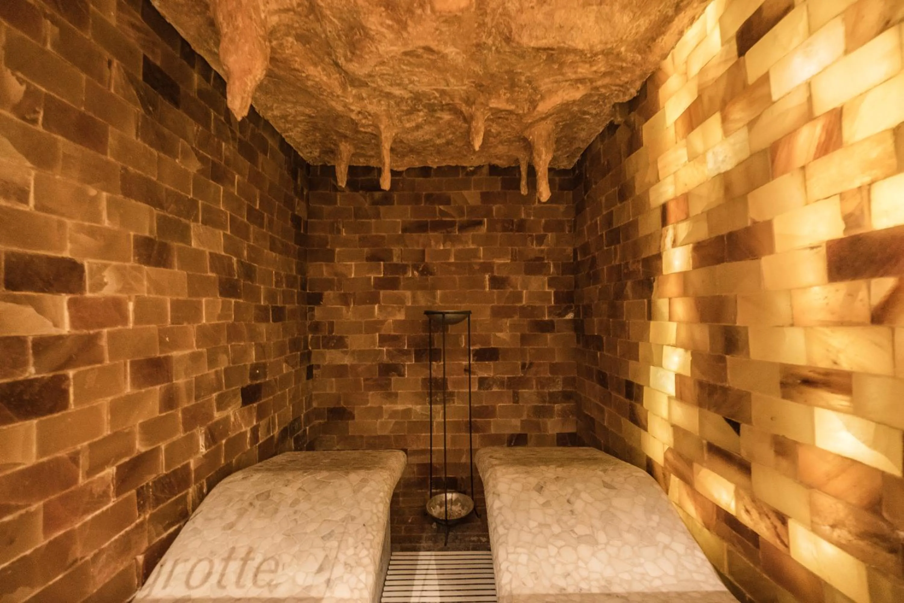 Spa and wellness centre/facilities, Bed in Hotel Kolb