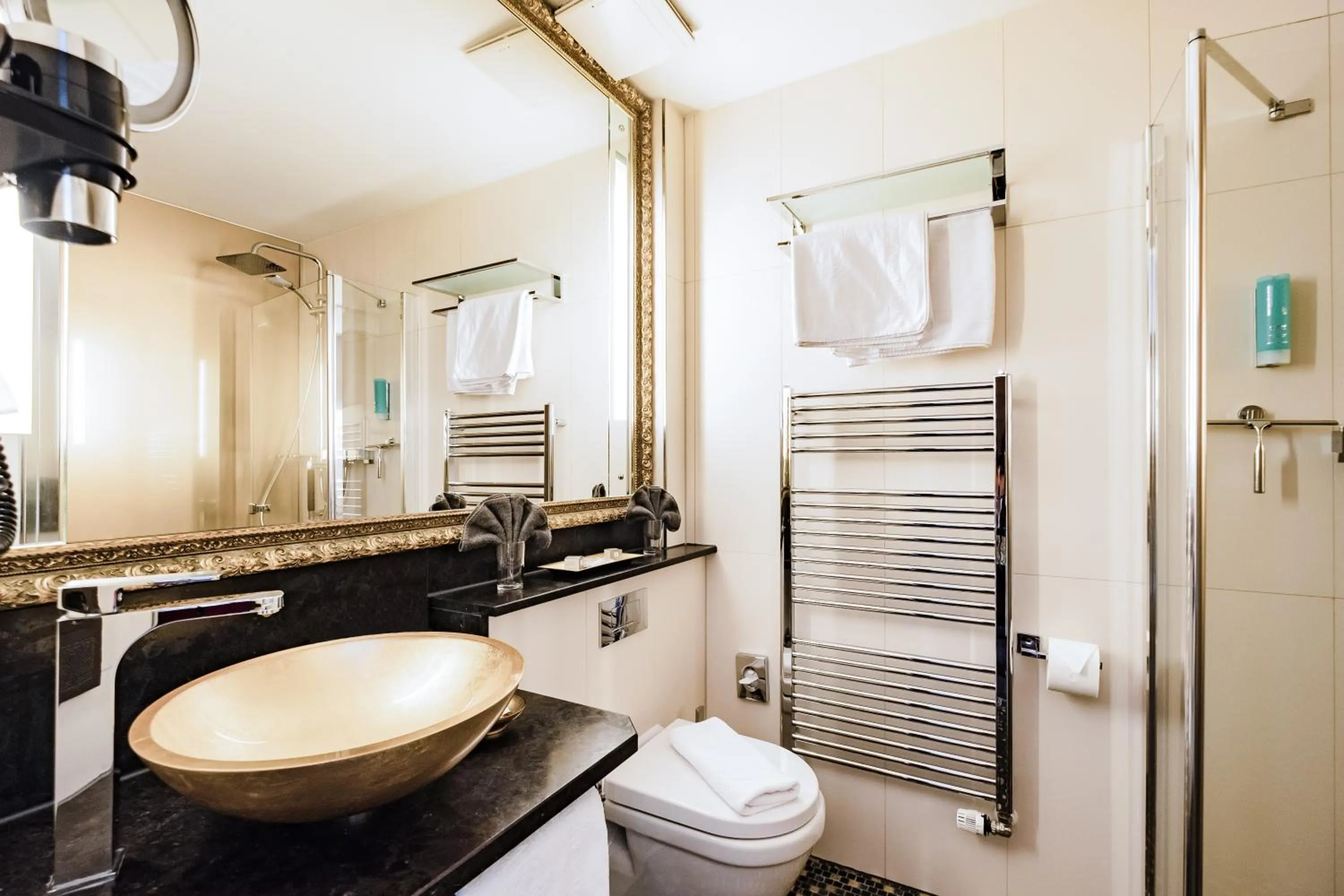 Bathroom in Hotel Kolb