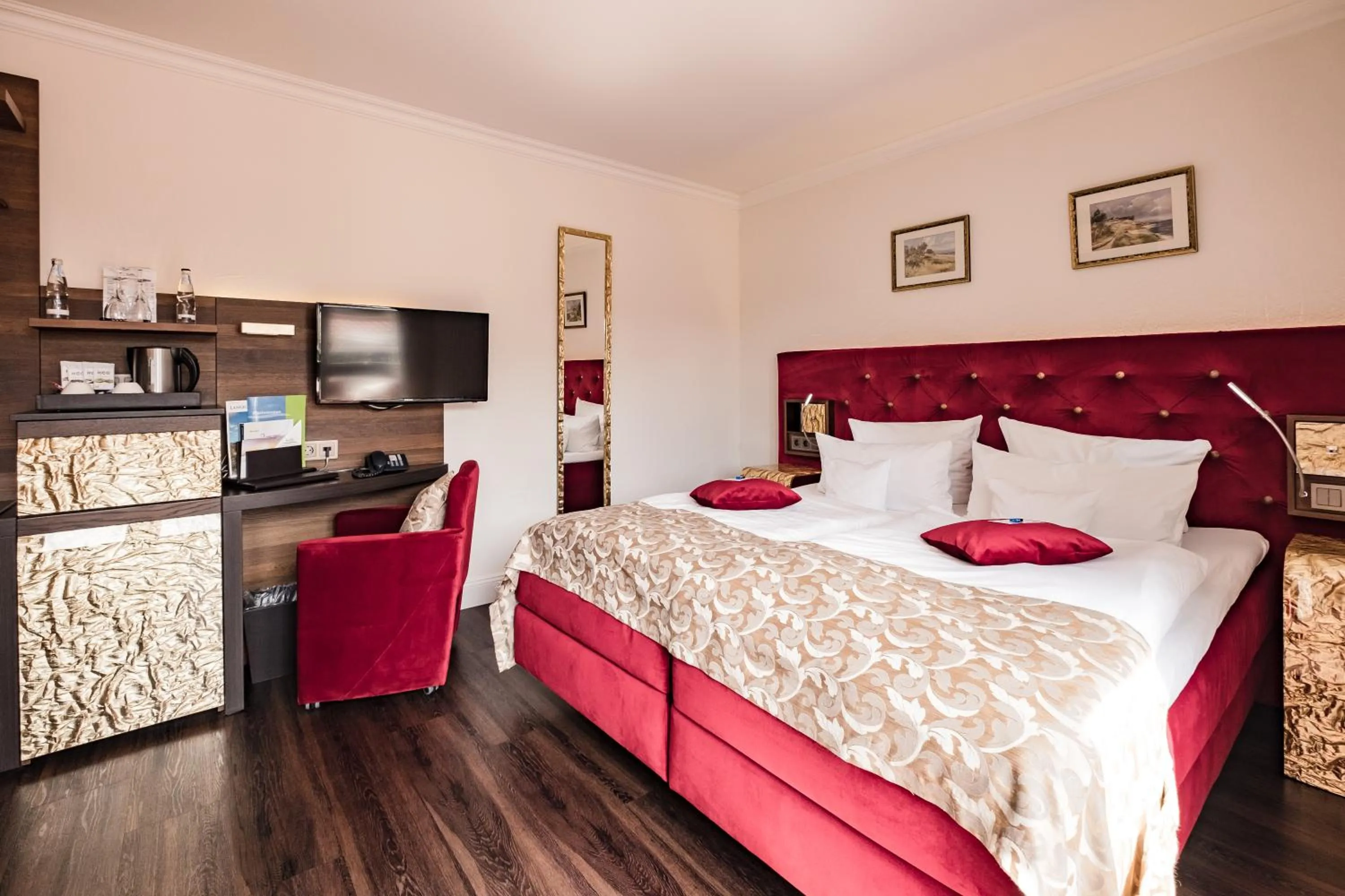 Photo of the whole room, Bed in Hotel Kolb