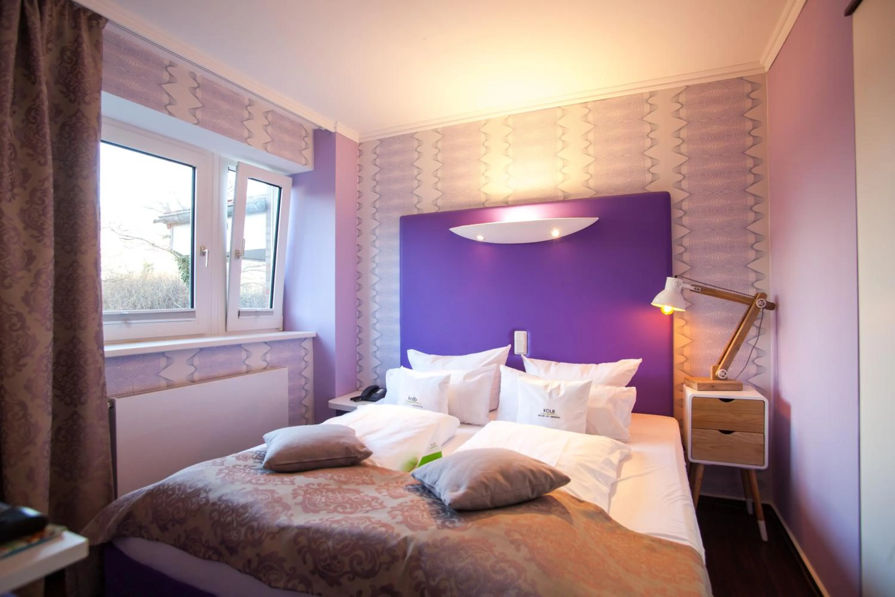 Photo of the whole room, Bed in Retro Design Hotel