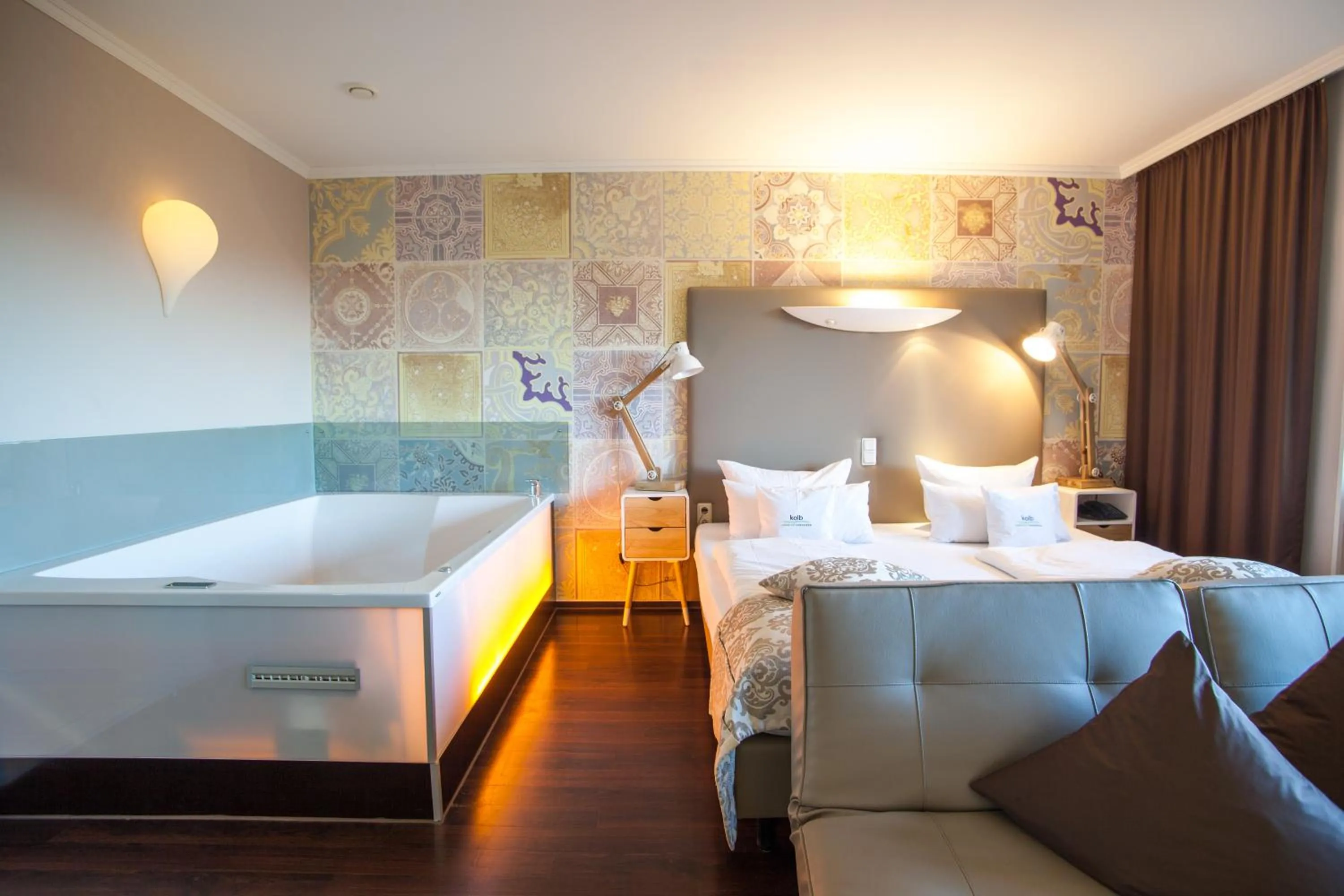 Photo of the whole room, Bed in Retro Design Hotel