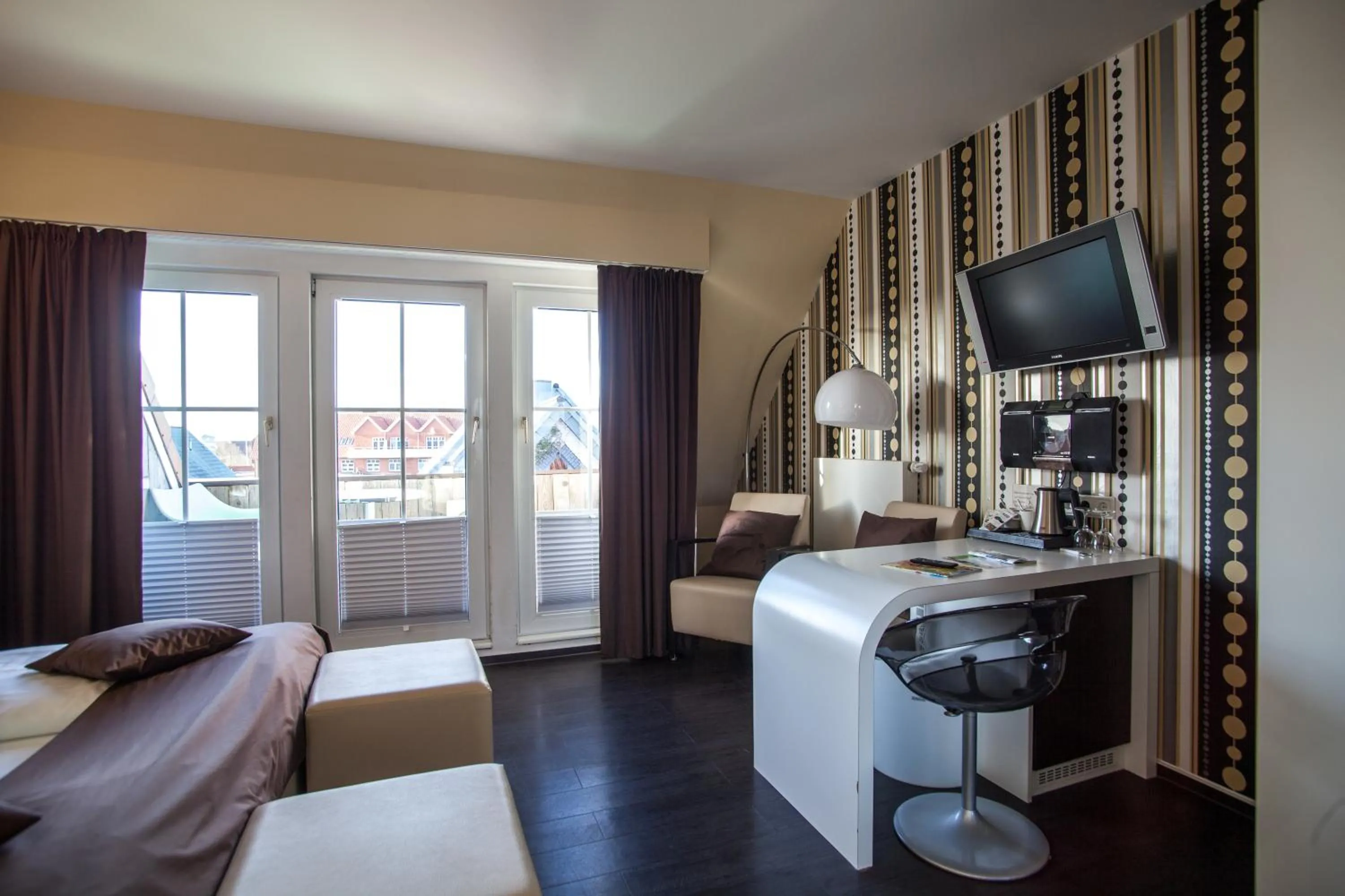 Photo of the whole room, Bed in Retro Design Hotel