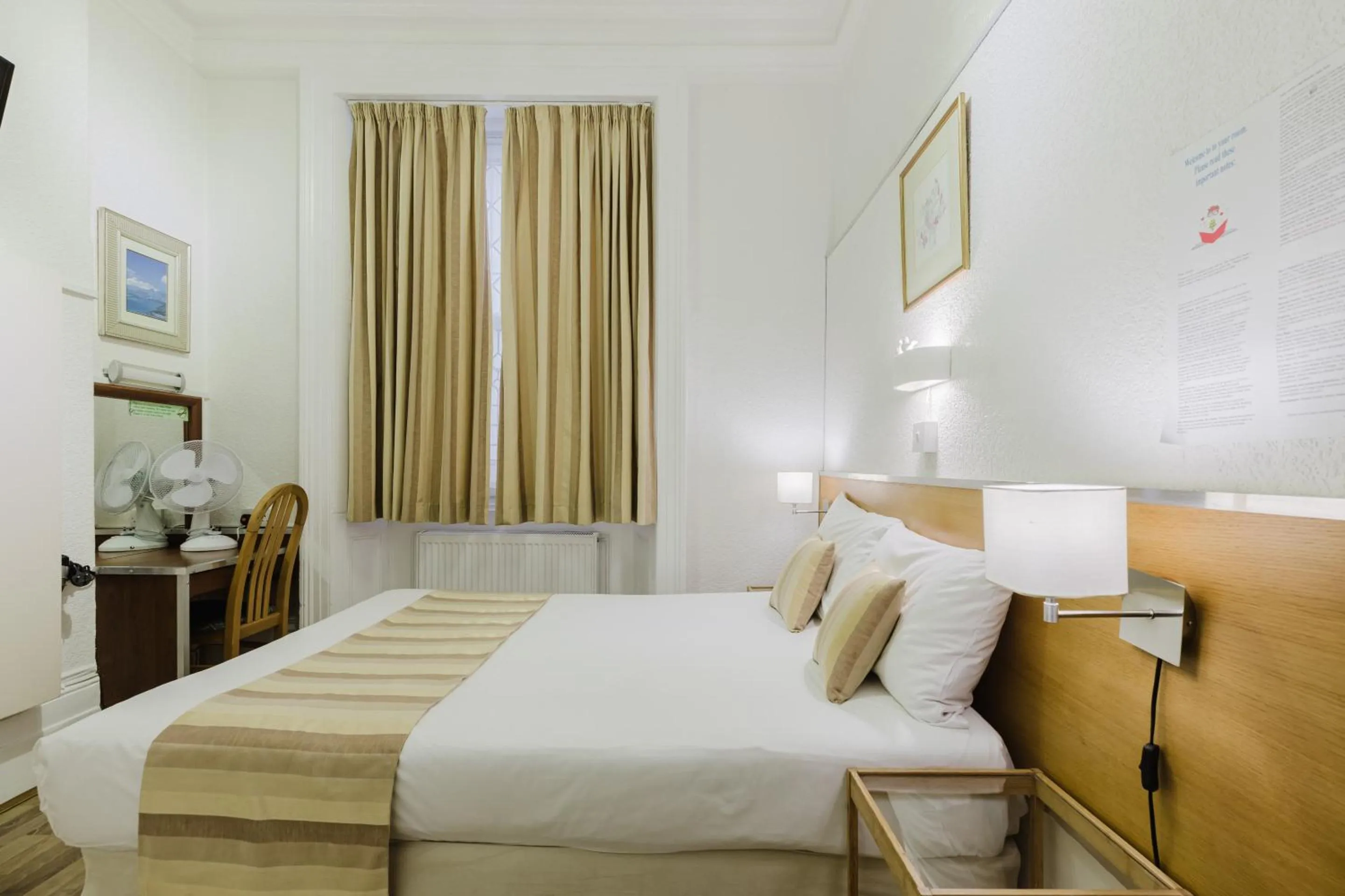 Bedroom, Bed in The Chapter Hotels - Falcon Hotel