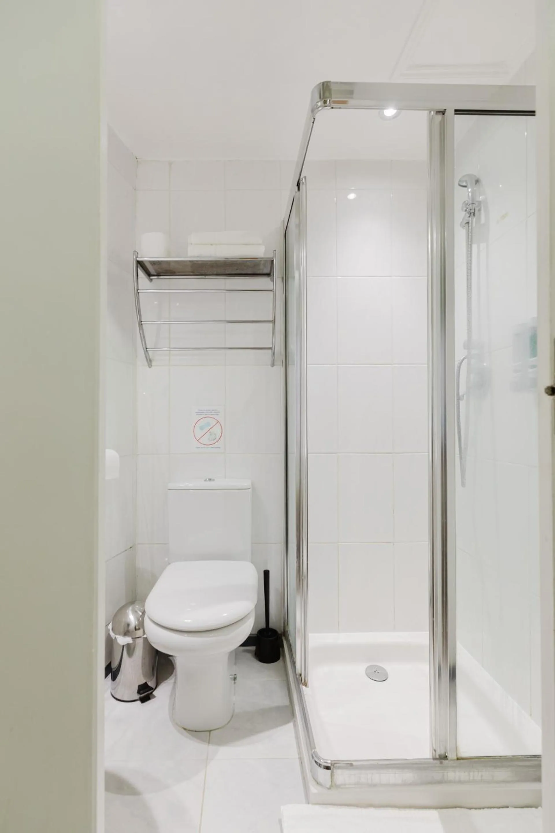 Bathroom in The Chapter Hotels - Falcon Hotel