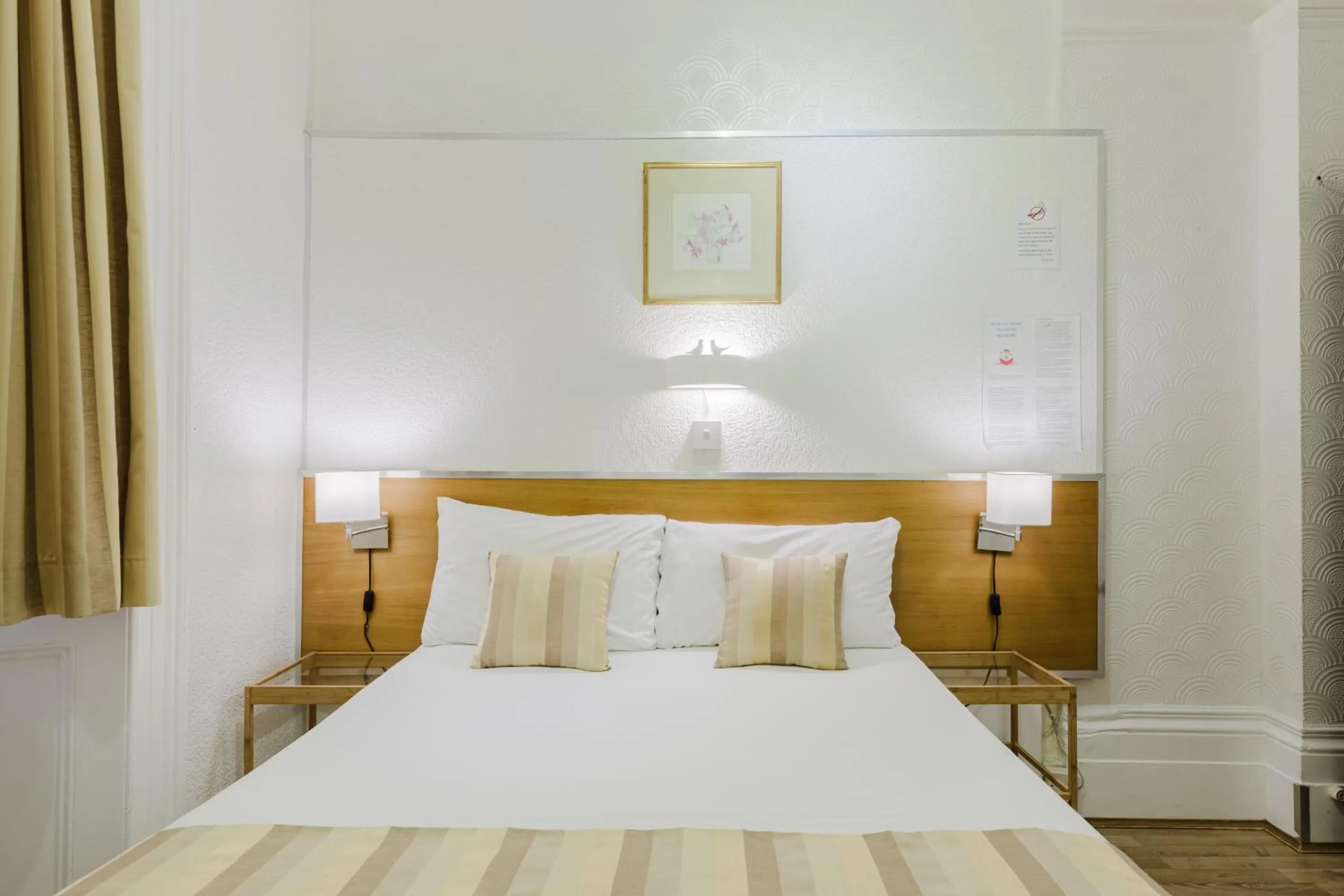 Bedroom, Bed in The Chapter Hotels - Falcon Hotel