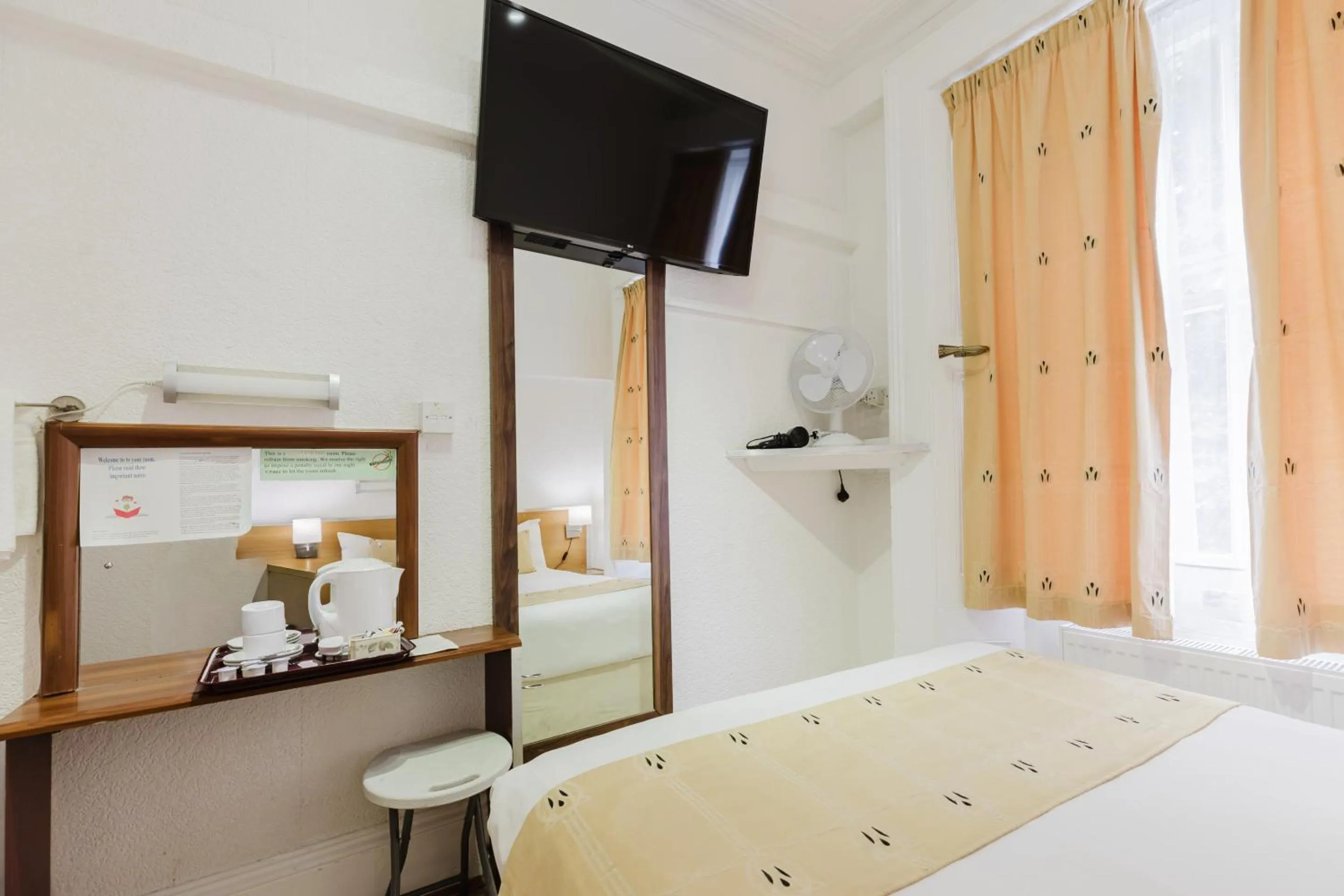 Bedroom, Bed in The Chapter Hotels - Falcon Hotel