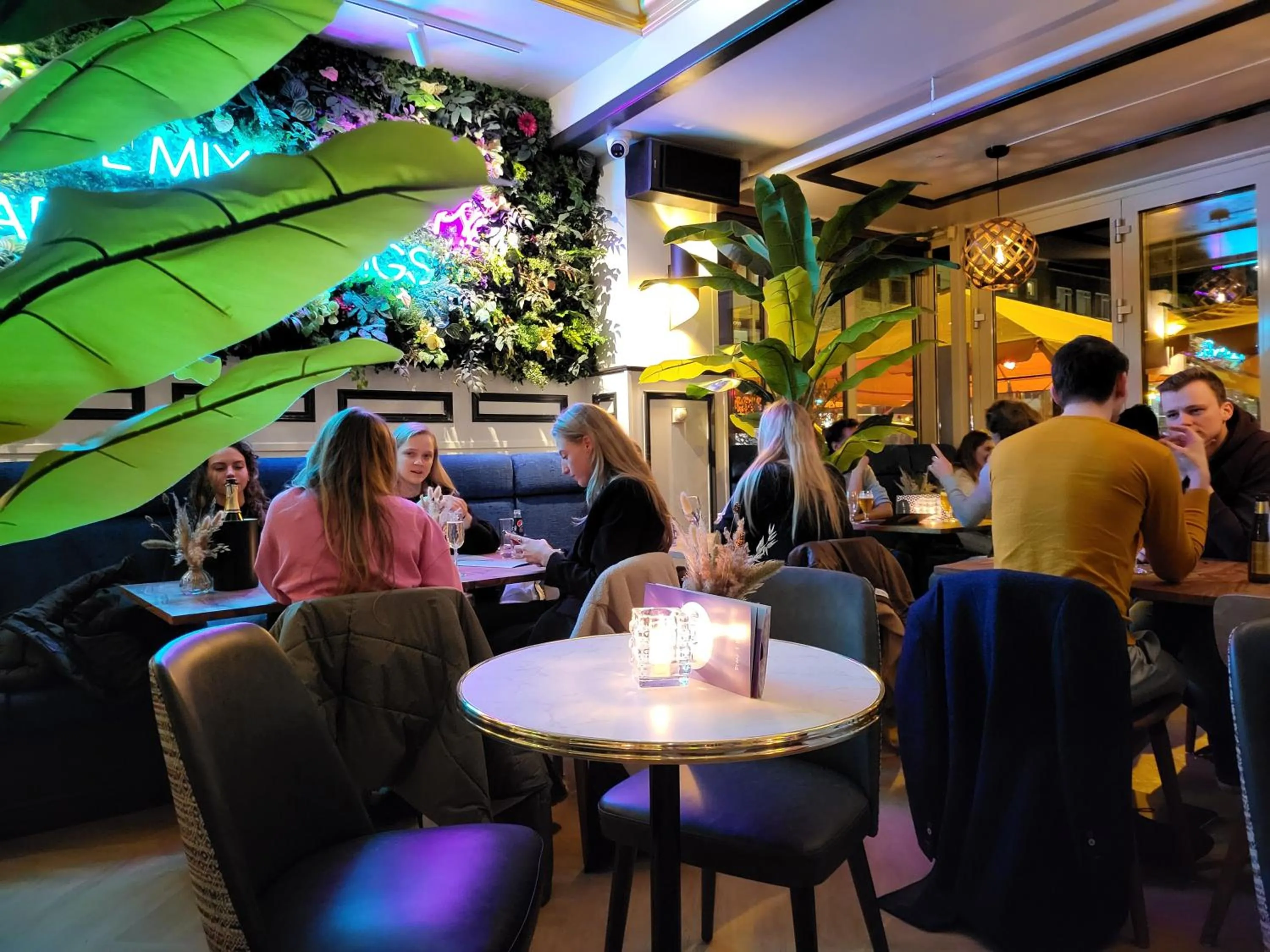 Restaurant/places to eat in Hotel Pauw