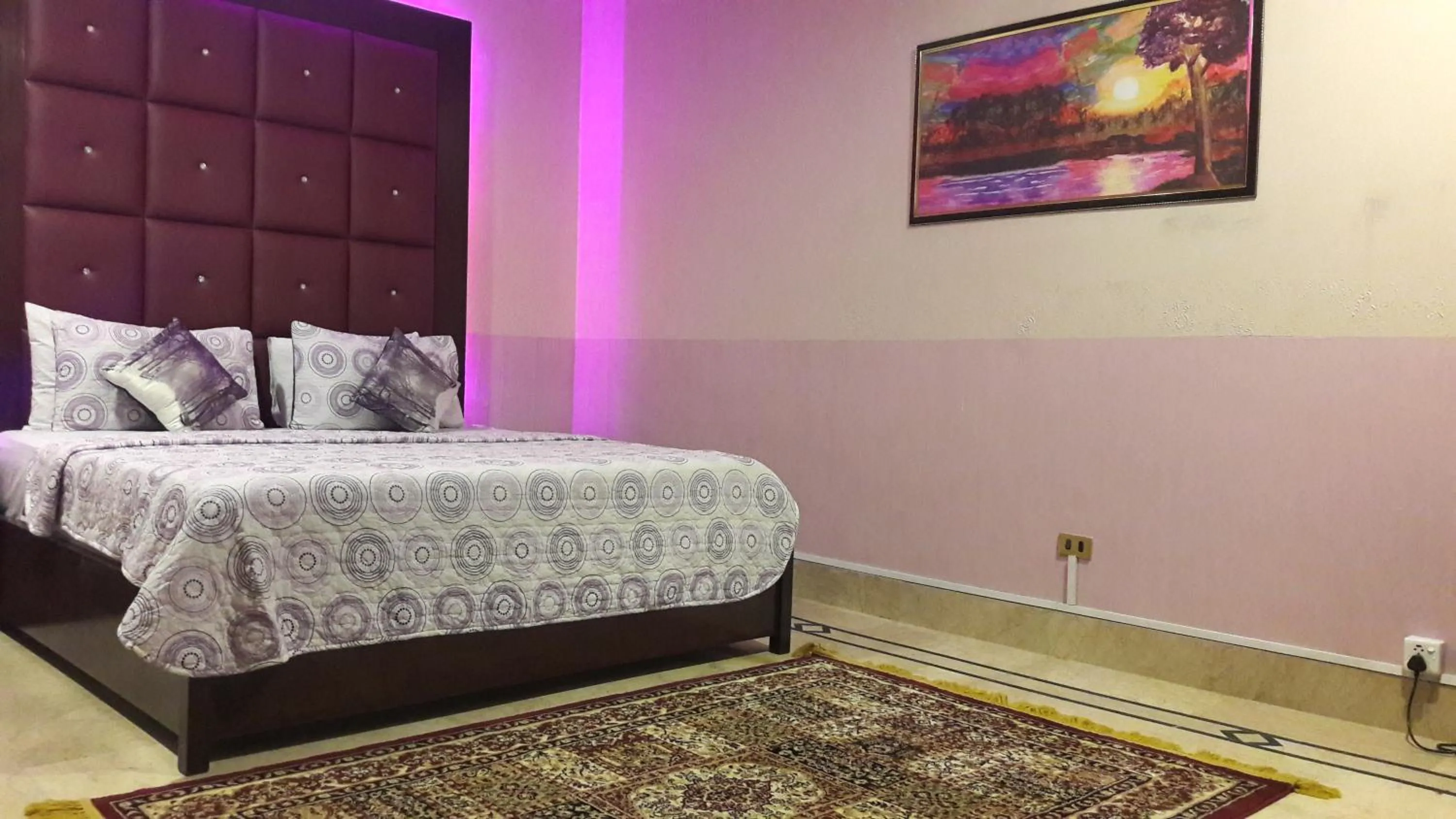 Bedroom, Bed in Hotel Seven 7