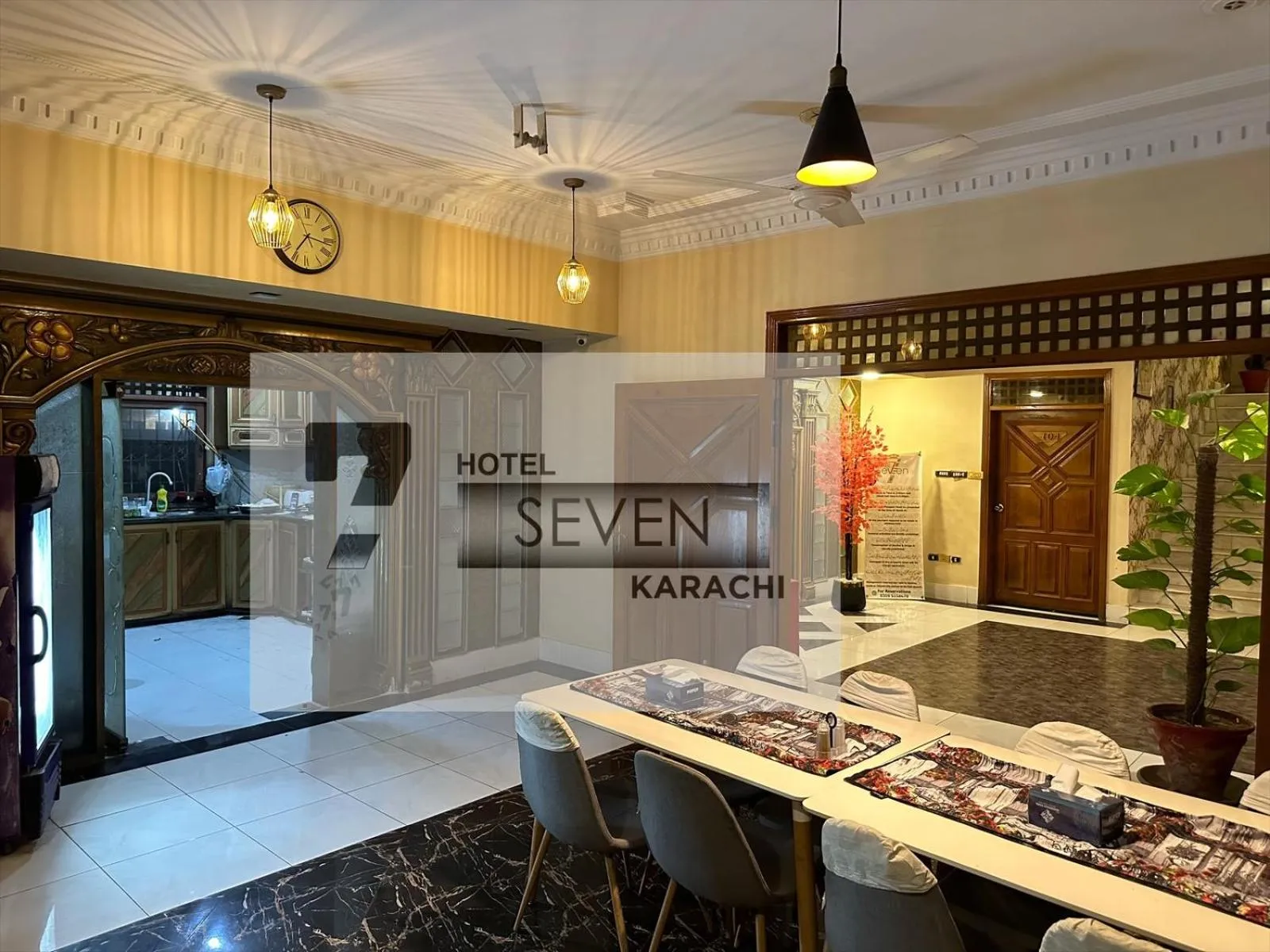 Kitchen or kitchenette in Hotel Seven 7