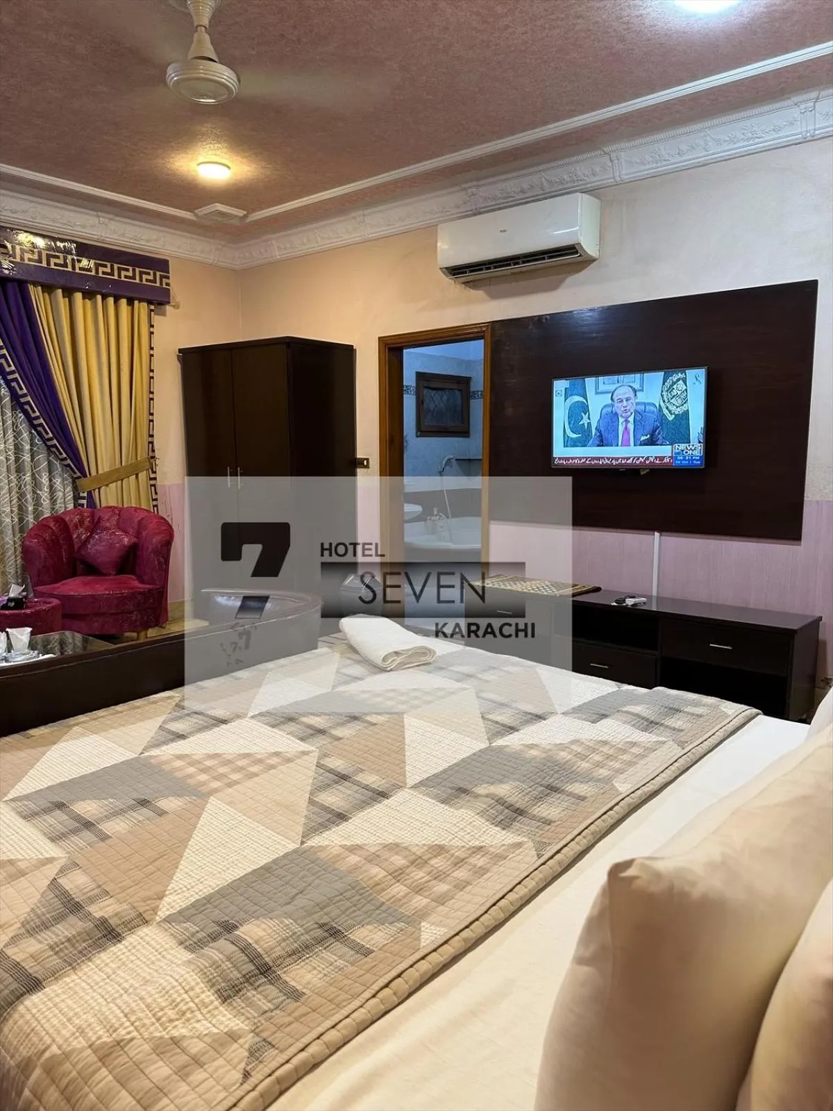 Bed in Hotel Seven 7