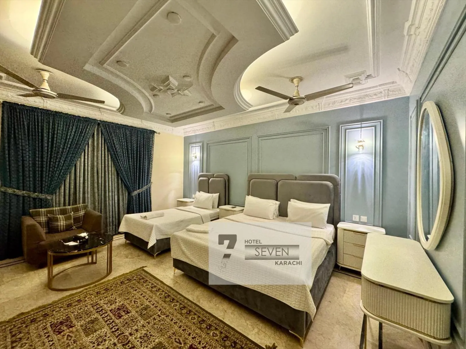 Photo of the whole room, Bed in Hotel Seven 7