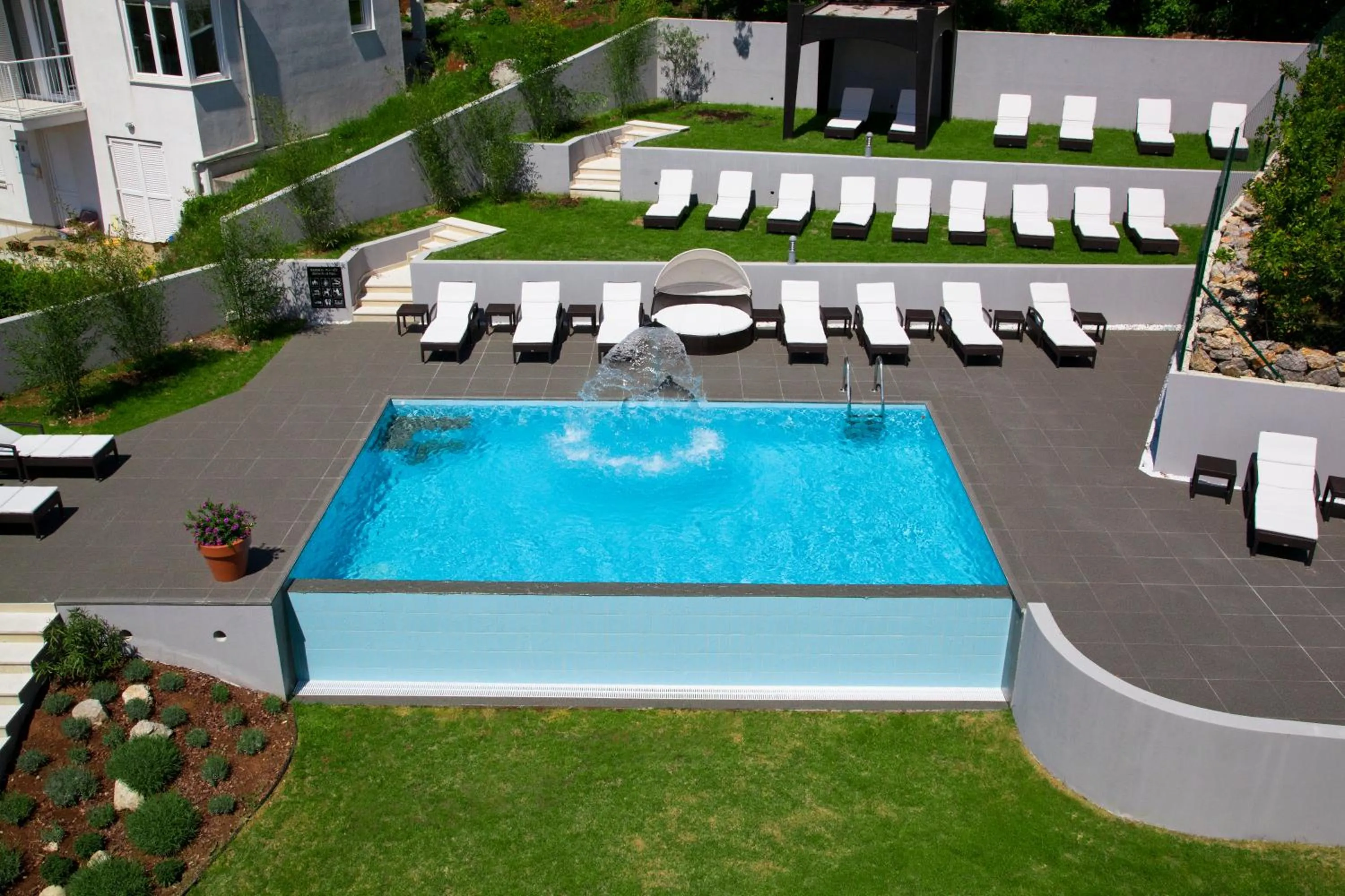 Swimming pool in Hotel Laurus - Liburnia