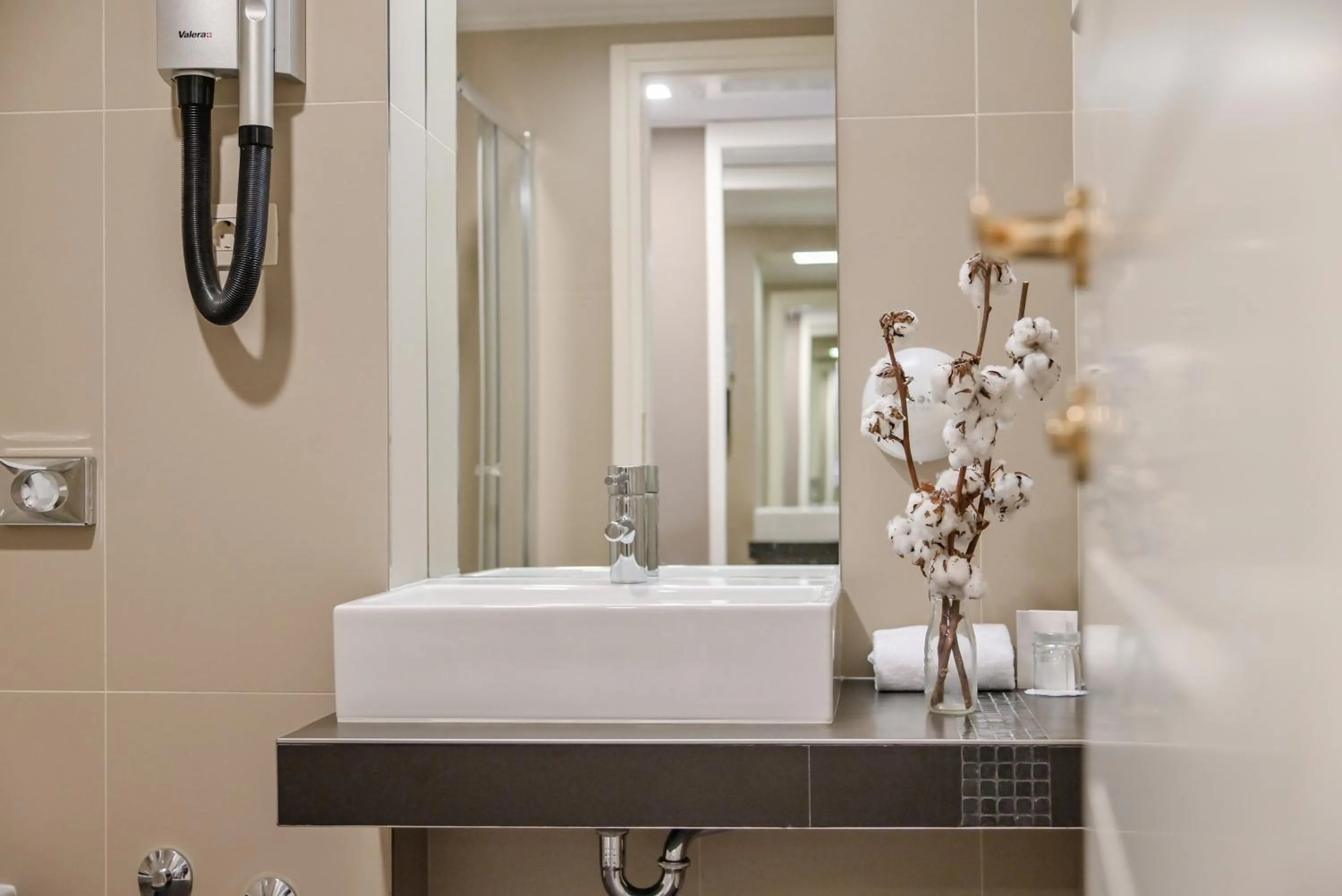 Bathroom in Hotel Laurus - Liburnia