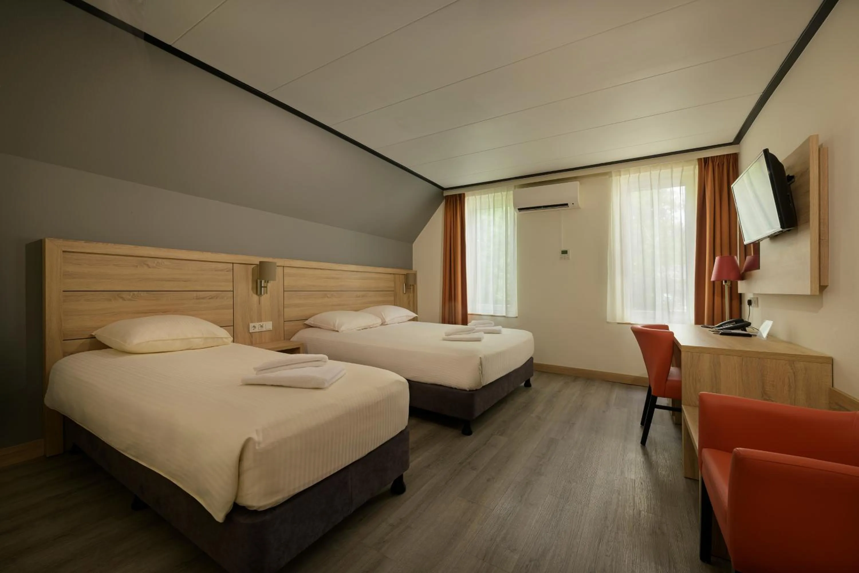 Bed in Atlas Village Brielle