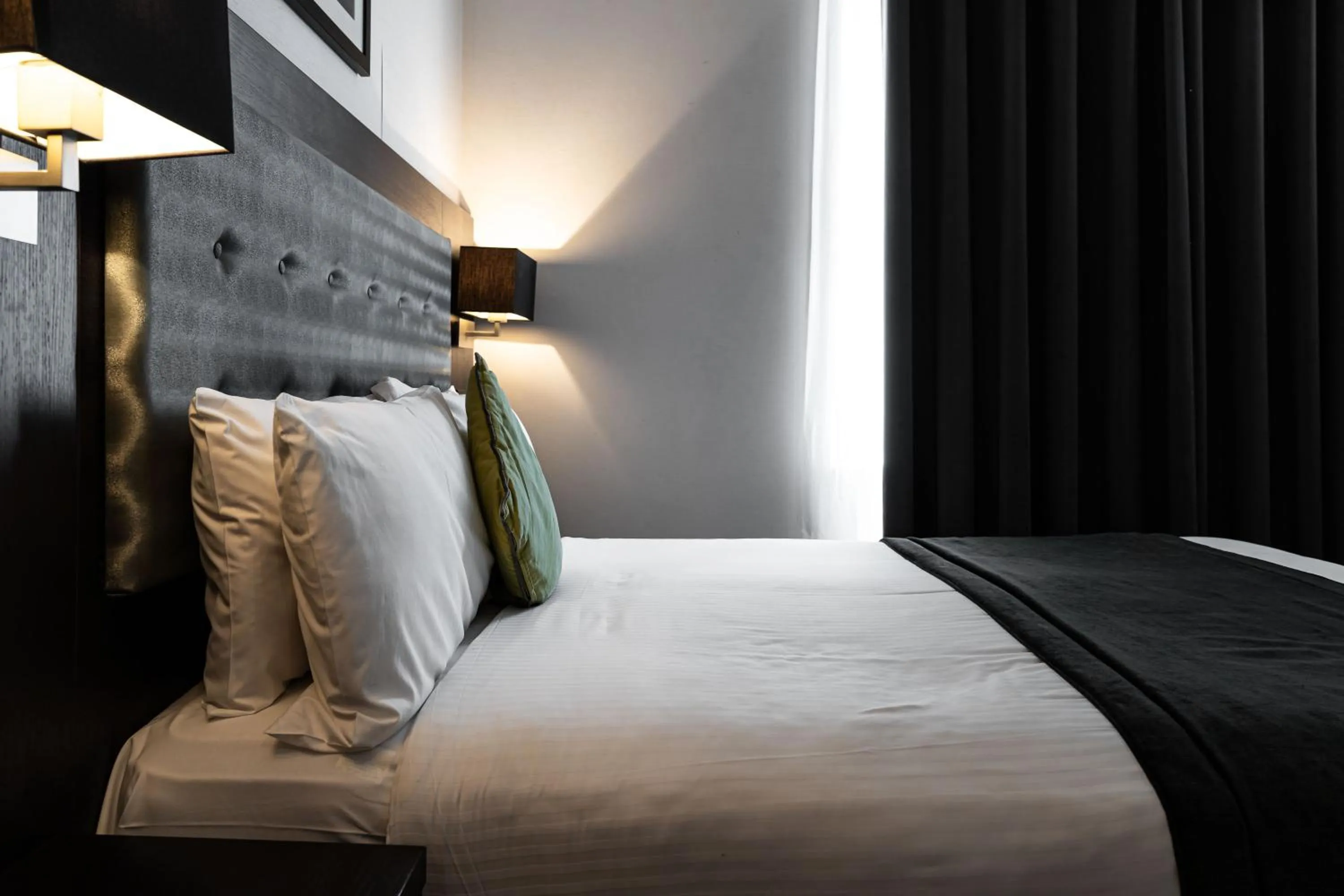 Bed in The W14 Kensington