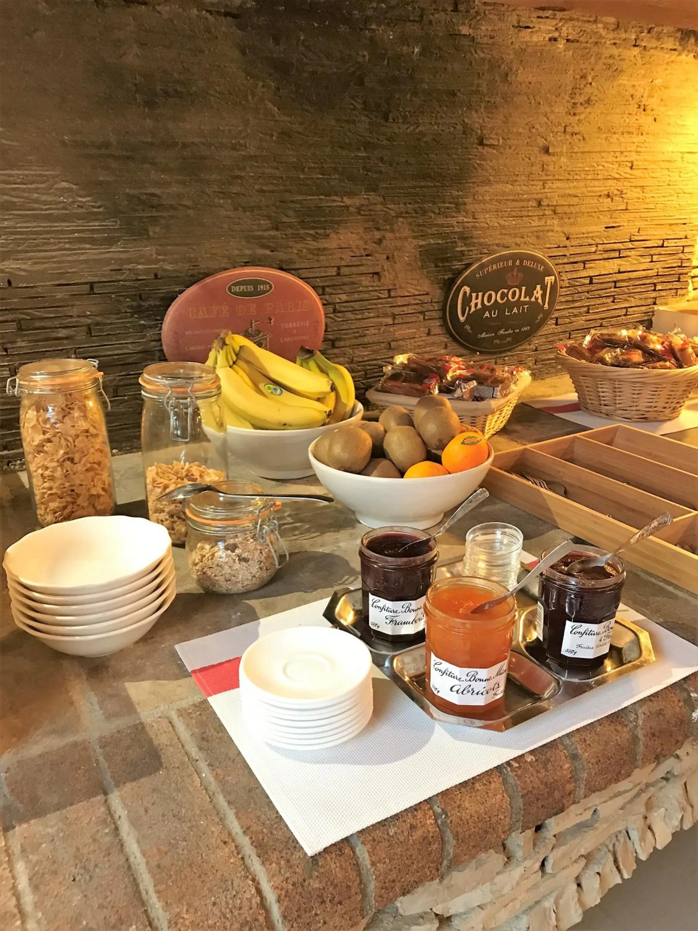 Breakfast in Contact Hôtel Le Provence