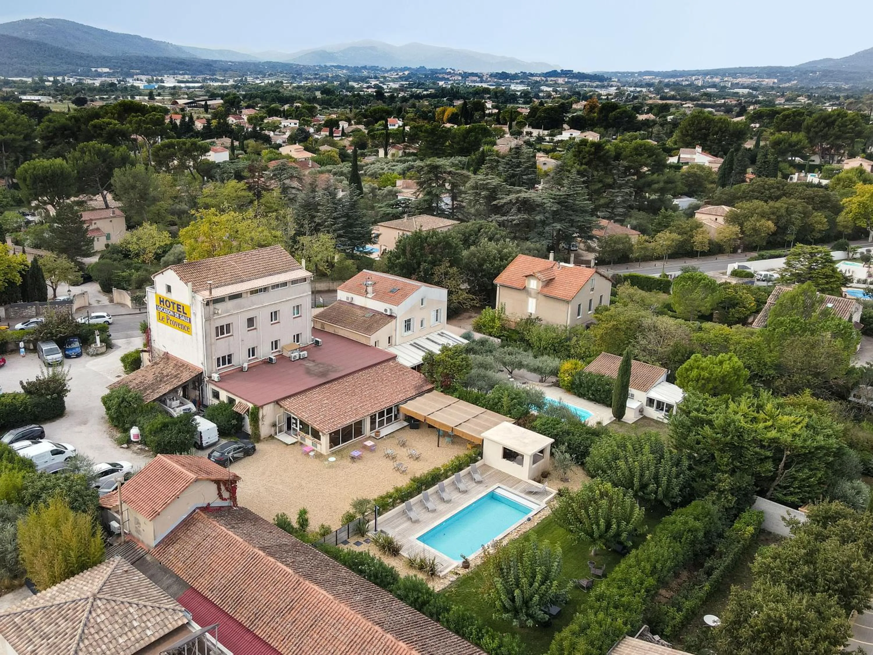 Bird's eye view in Contact Hôtel Le Provence