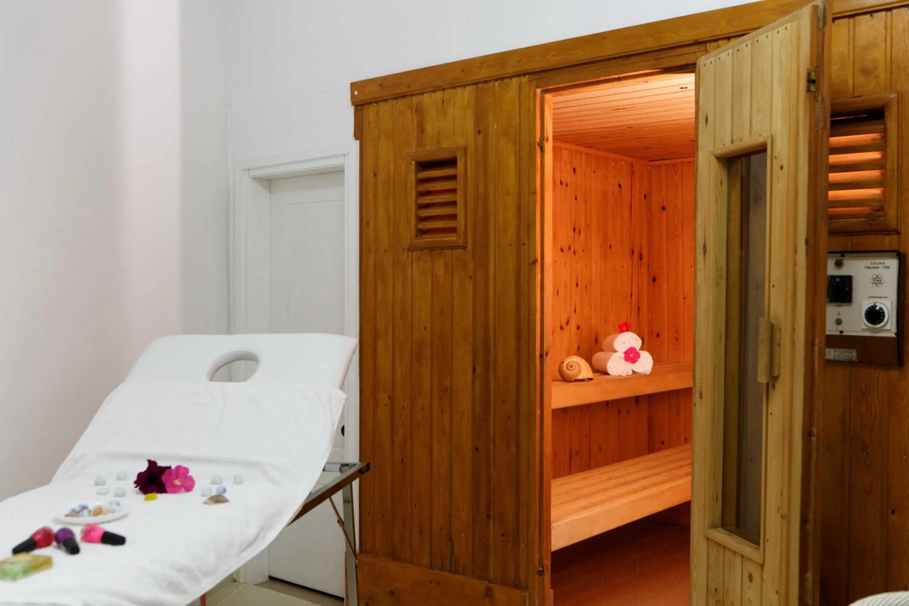Sauna, Bed in Indigo Mare