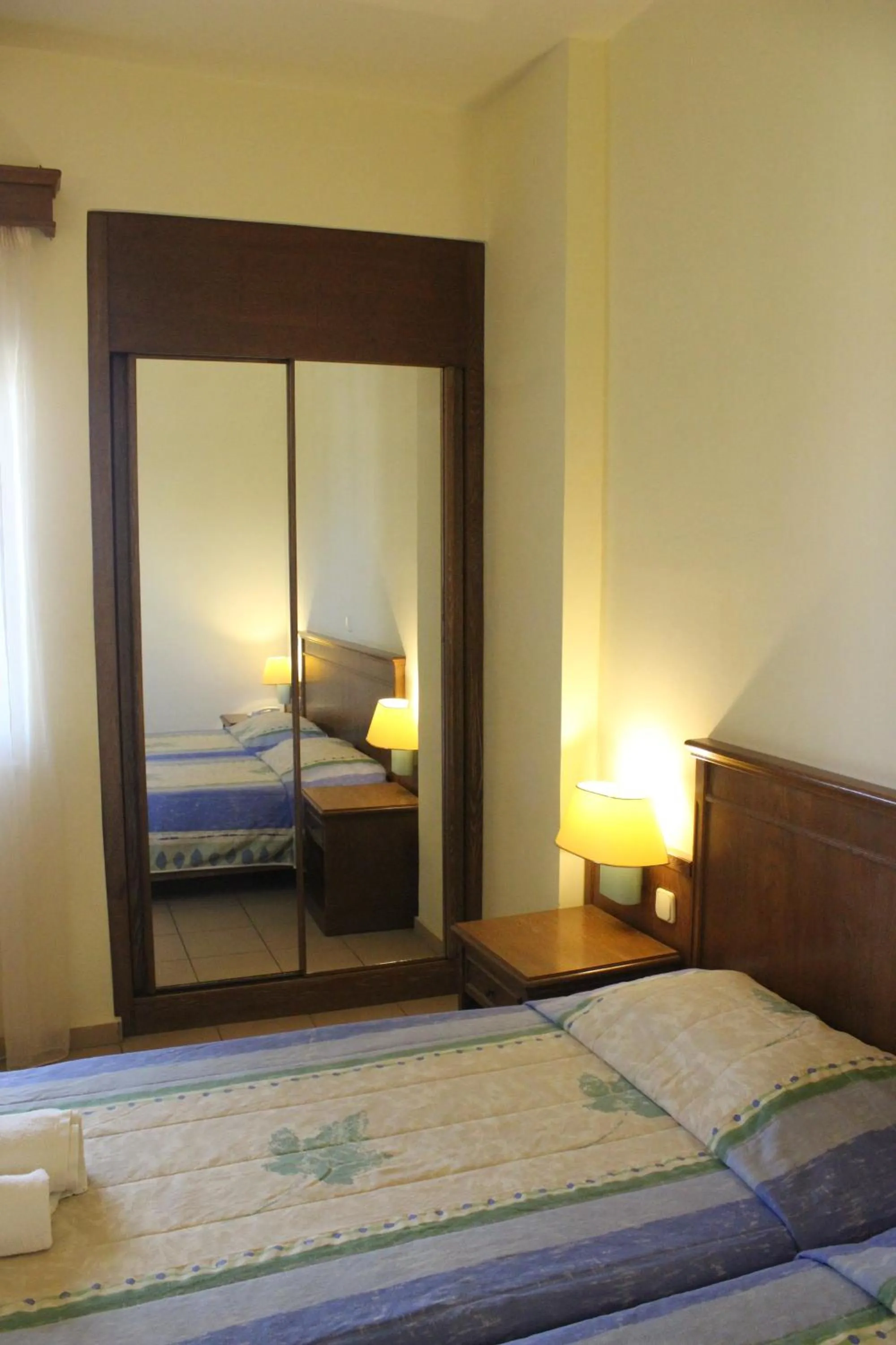 Bedroom, Bed in Indigo Mare