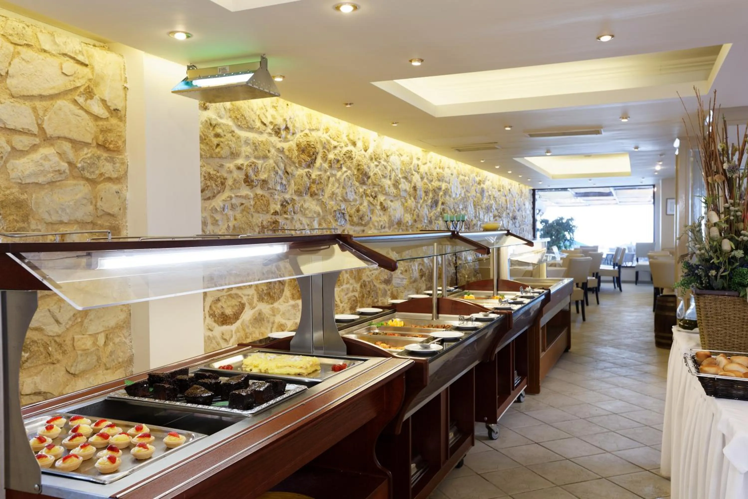 Restaurant/places to eat in Indigo Mare