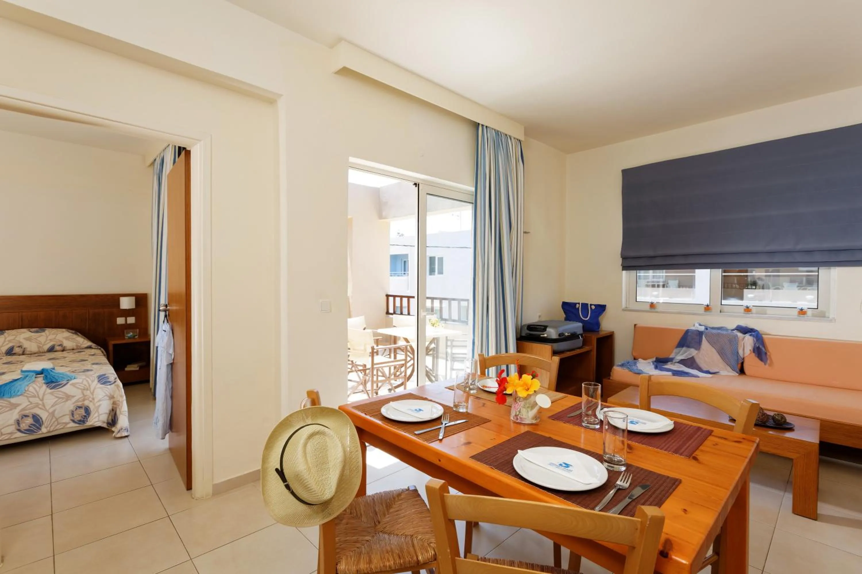 Balcony/Terrace, Bed in Indigo Mare