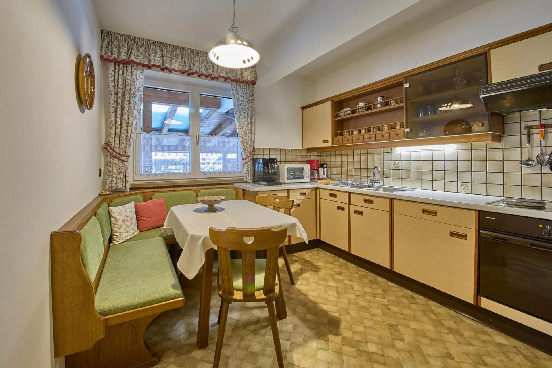 Coffee/tea facilities in Hotel Garni Tirol