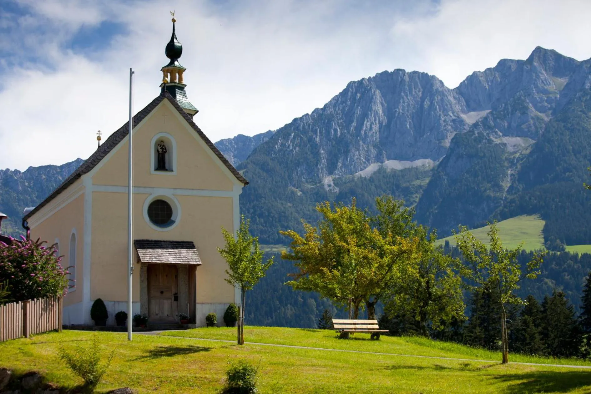 Hiking in Hotel Garni Tirol