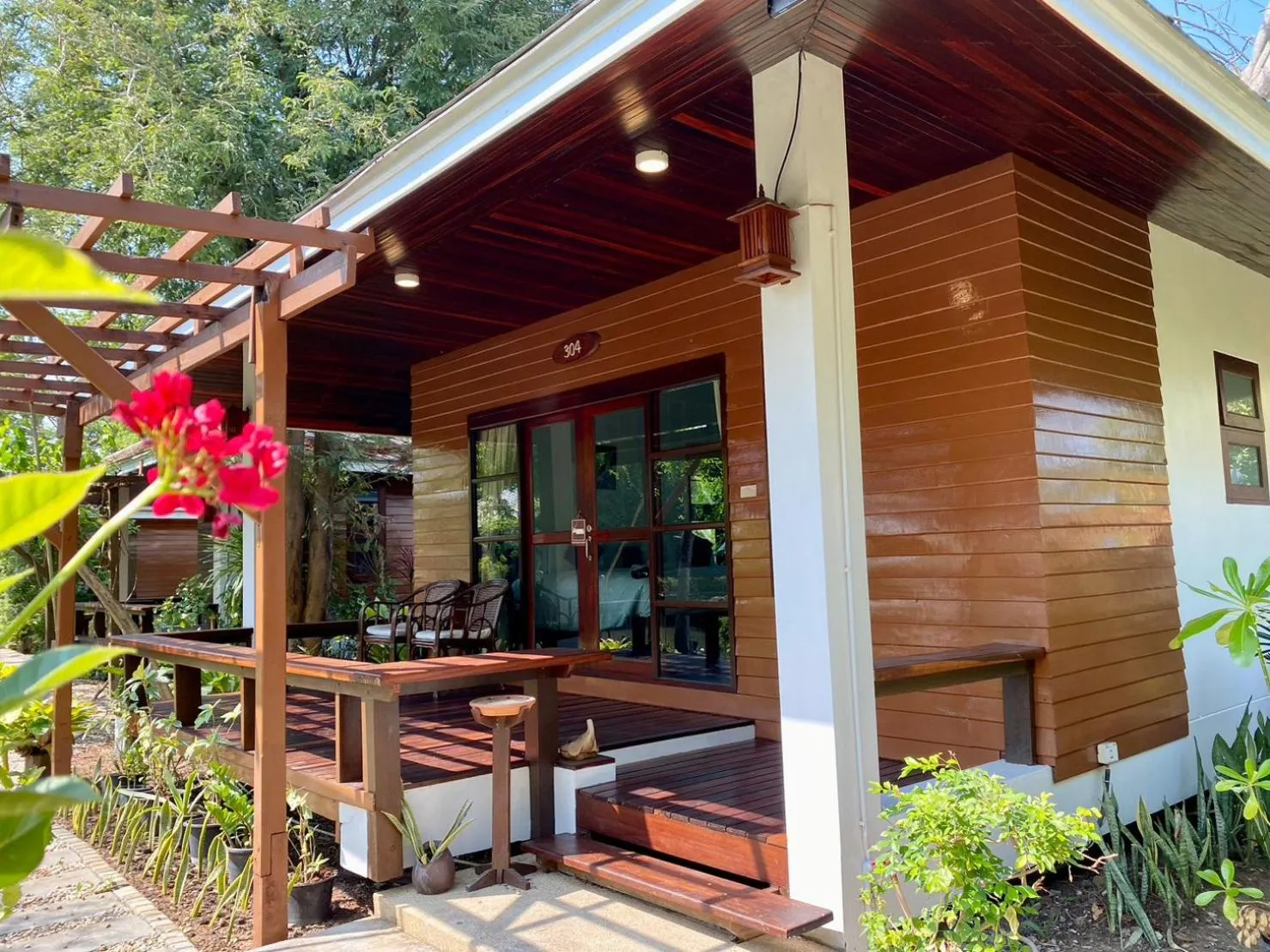 Bedroom in Maikaew Damnoen Resort